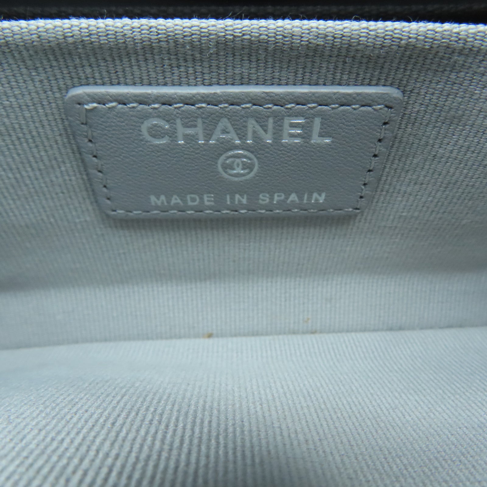 CHANEL 菱格羊皮皮革Pouch銀扣小袋灰色