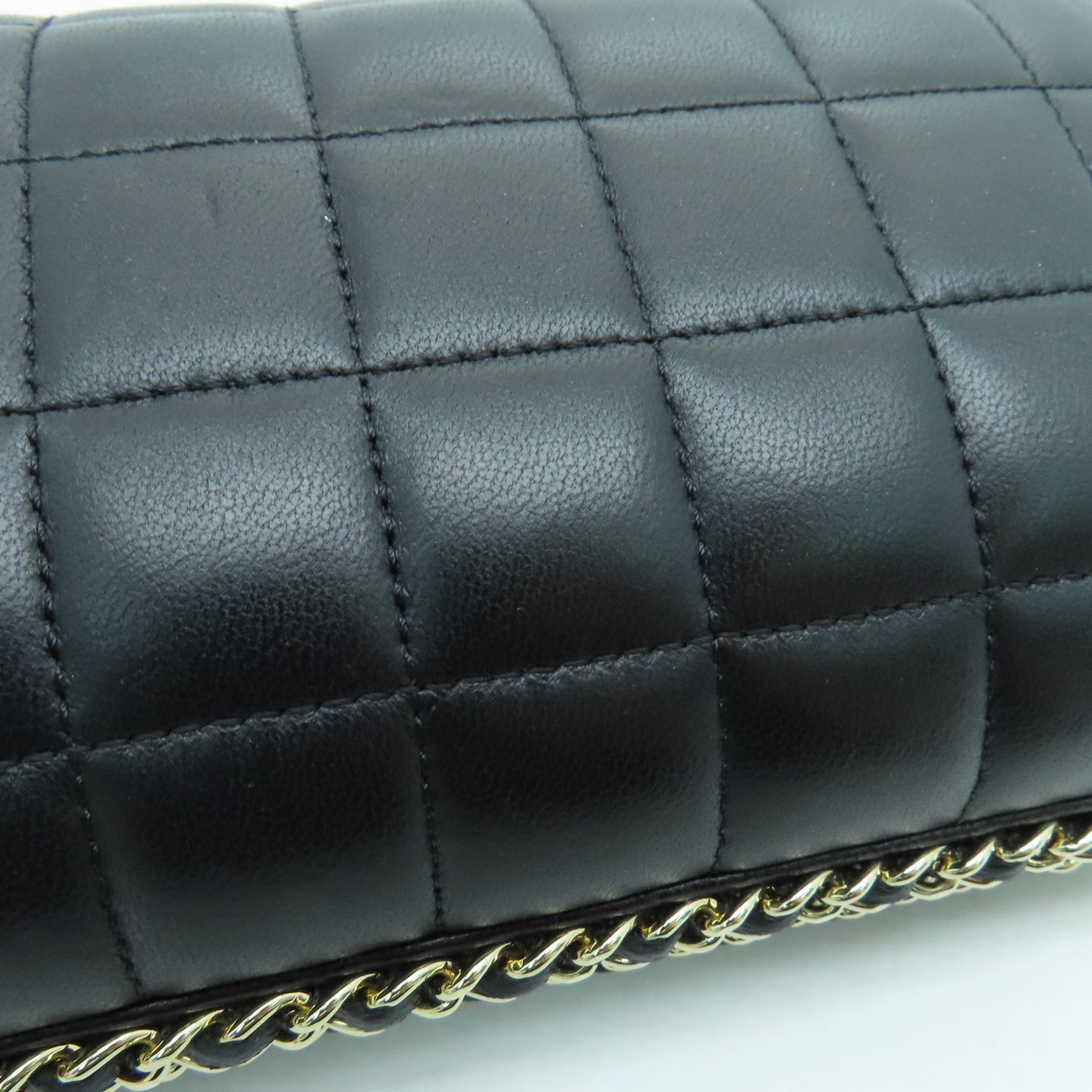 CHANEL Cowhide Leather Chanel Metal CC Clutch Gold Buckle Chain Strap Shoulder Bag Black