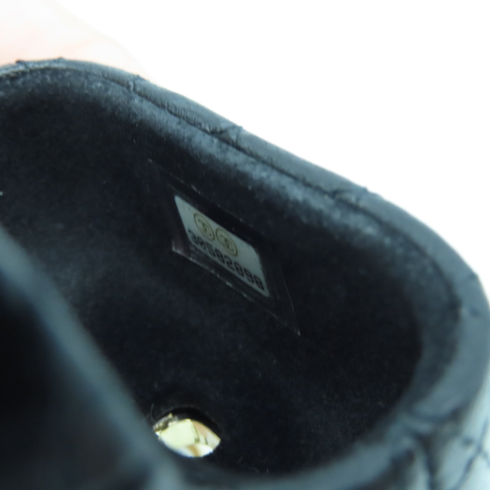 CHANEL Lingge cowhide leather Airpods Case gold buckle chain with earphone box black