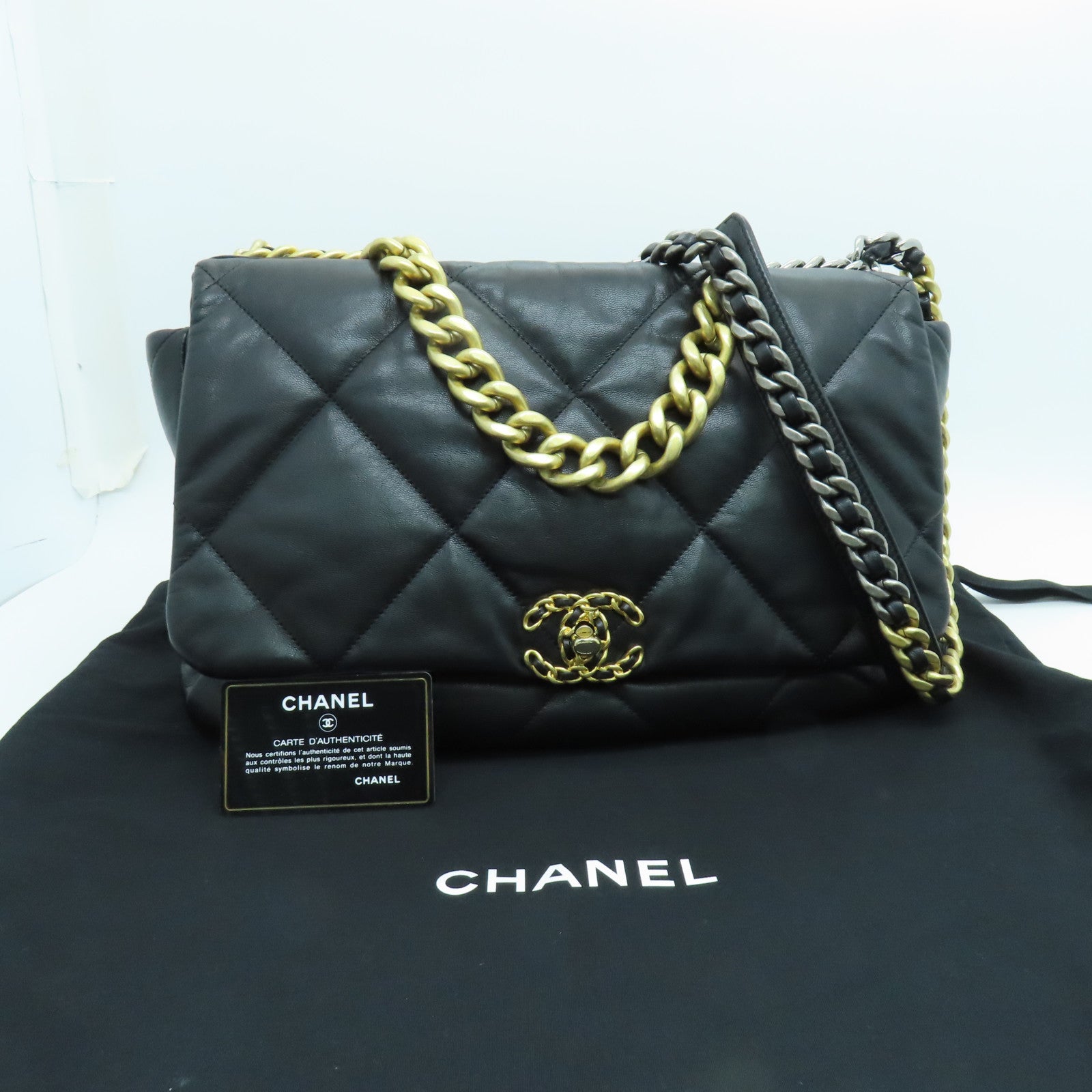 CHANEL 菱格羊皮皮革Chanel 19 Maxi金扣手挽肩背兩用袋黑色