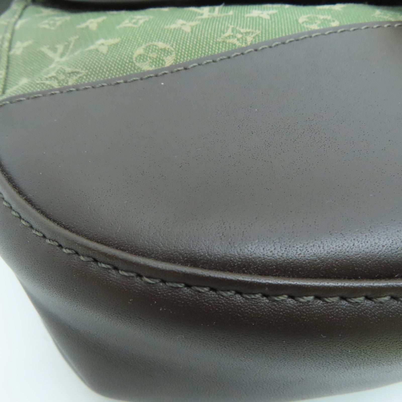 LOUIS VUITTON Monogram Mini Belangere金扣肩背袋绿色