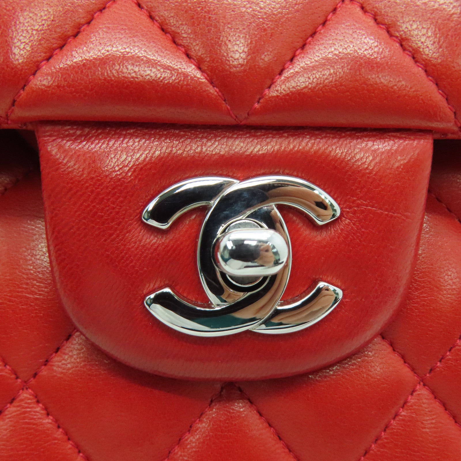 CHANEL 菱格羊皮皮革Classic Chain Shoulder银扣链条肩背袋红色