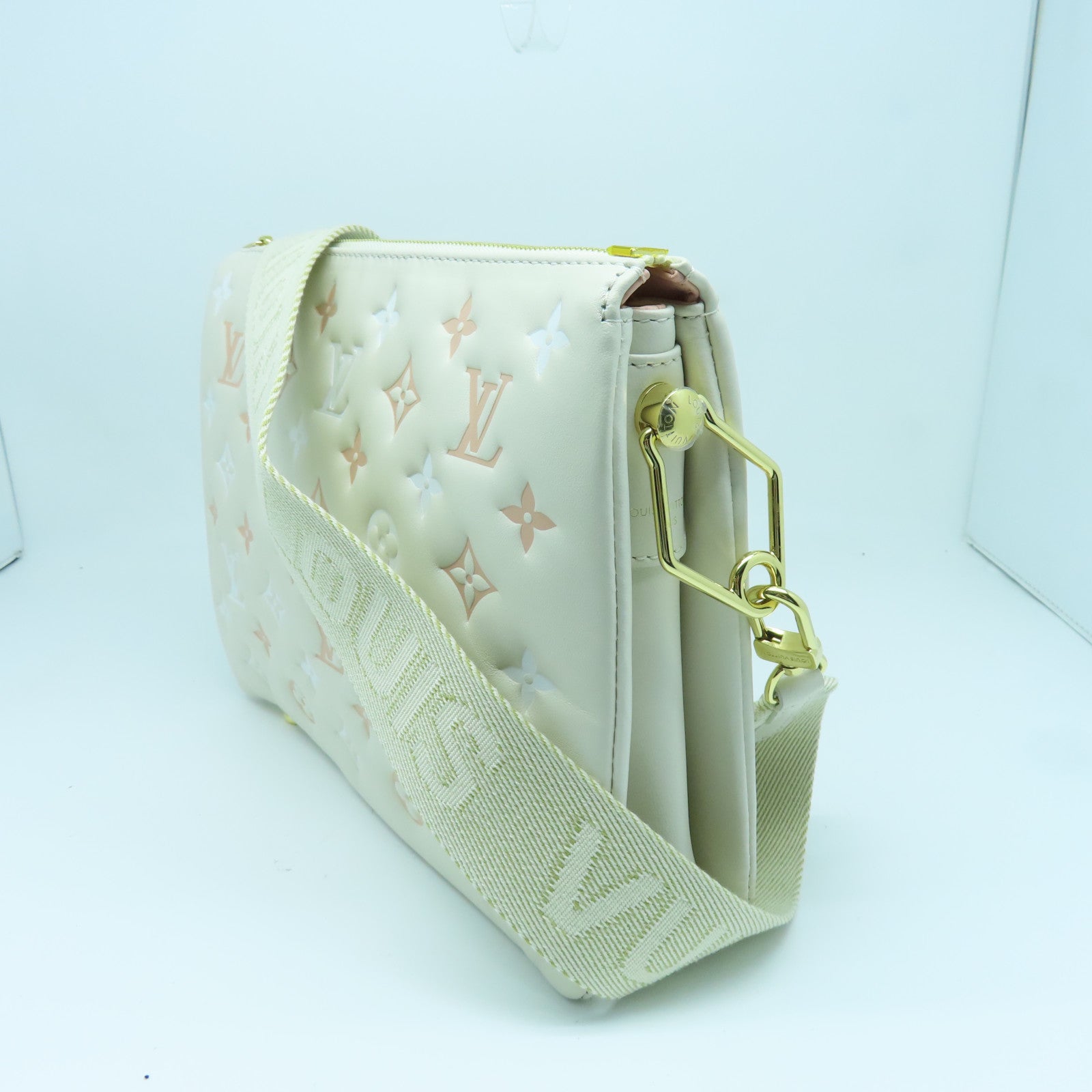 LOUIS VUITTON sheepskin leather Coussin PM gold buckle shoulder bag cream