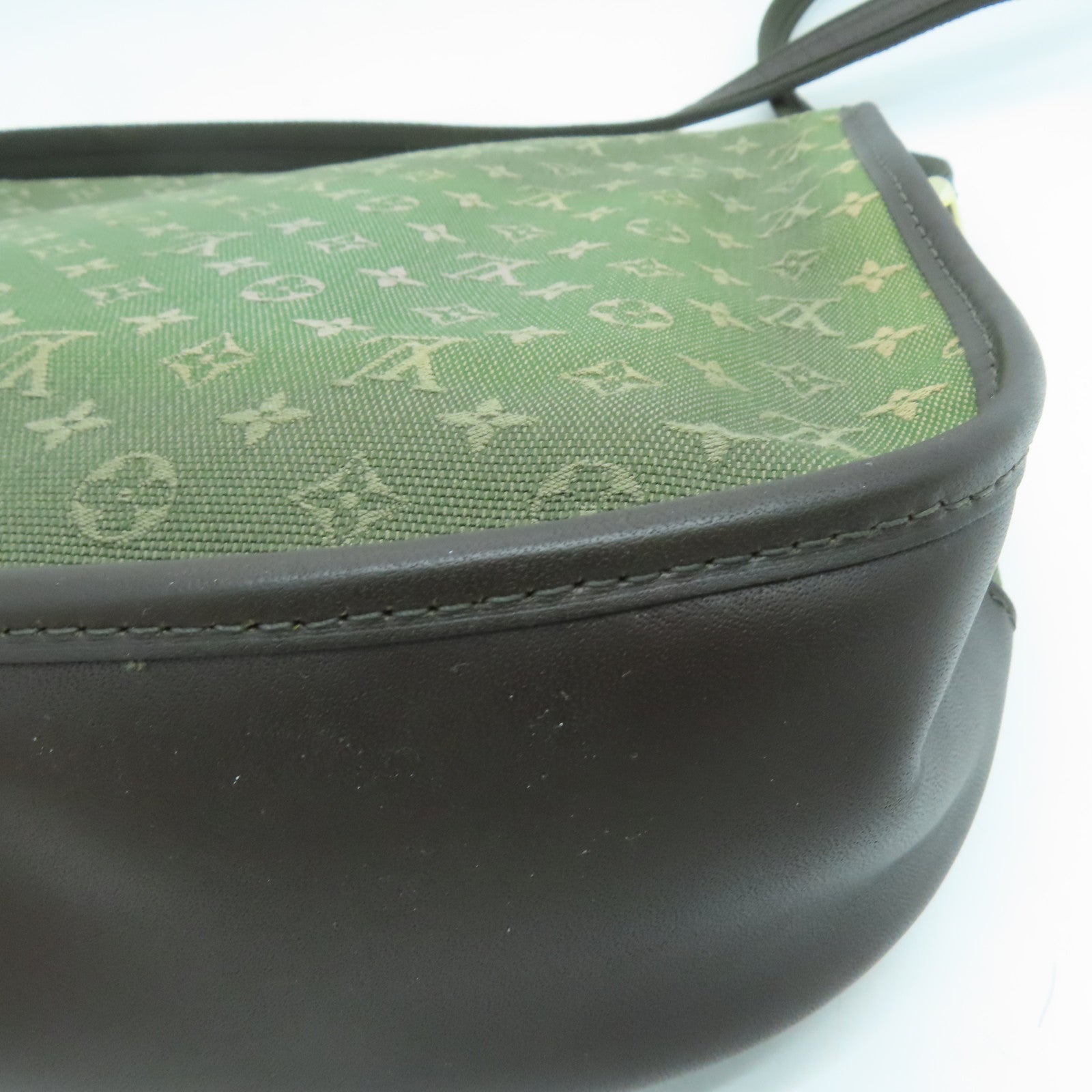 LOUIS VUITTON Monogram Mini Belangere金扣肩背袋绿色