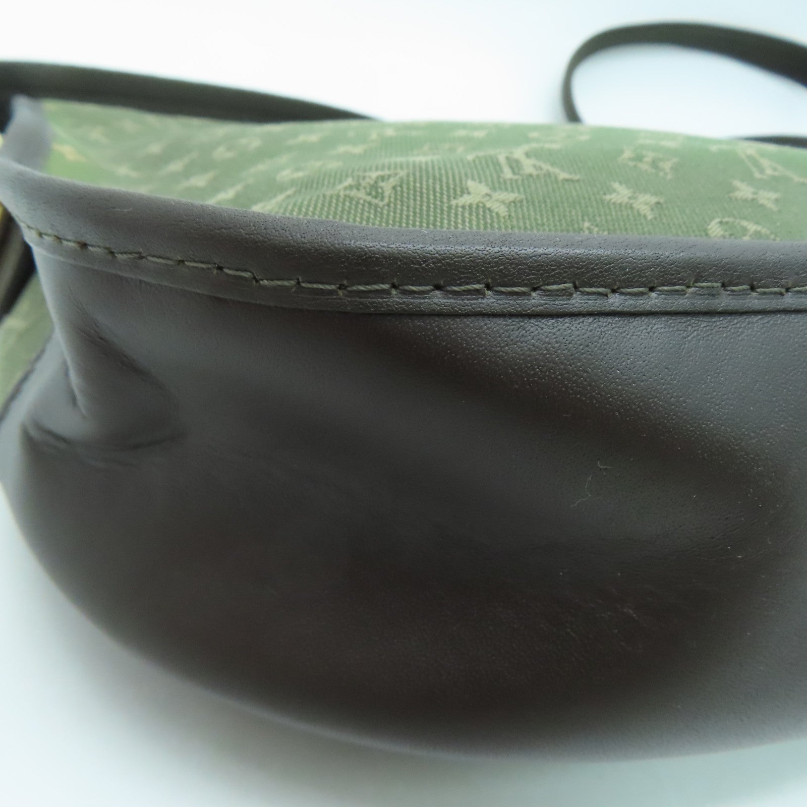 LOUIS VUITTON Monogram Mini Belangere金扣肩背袋绿色