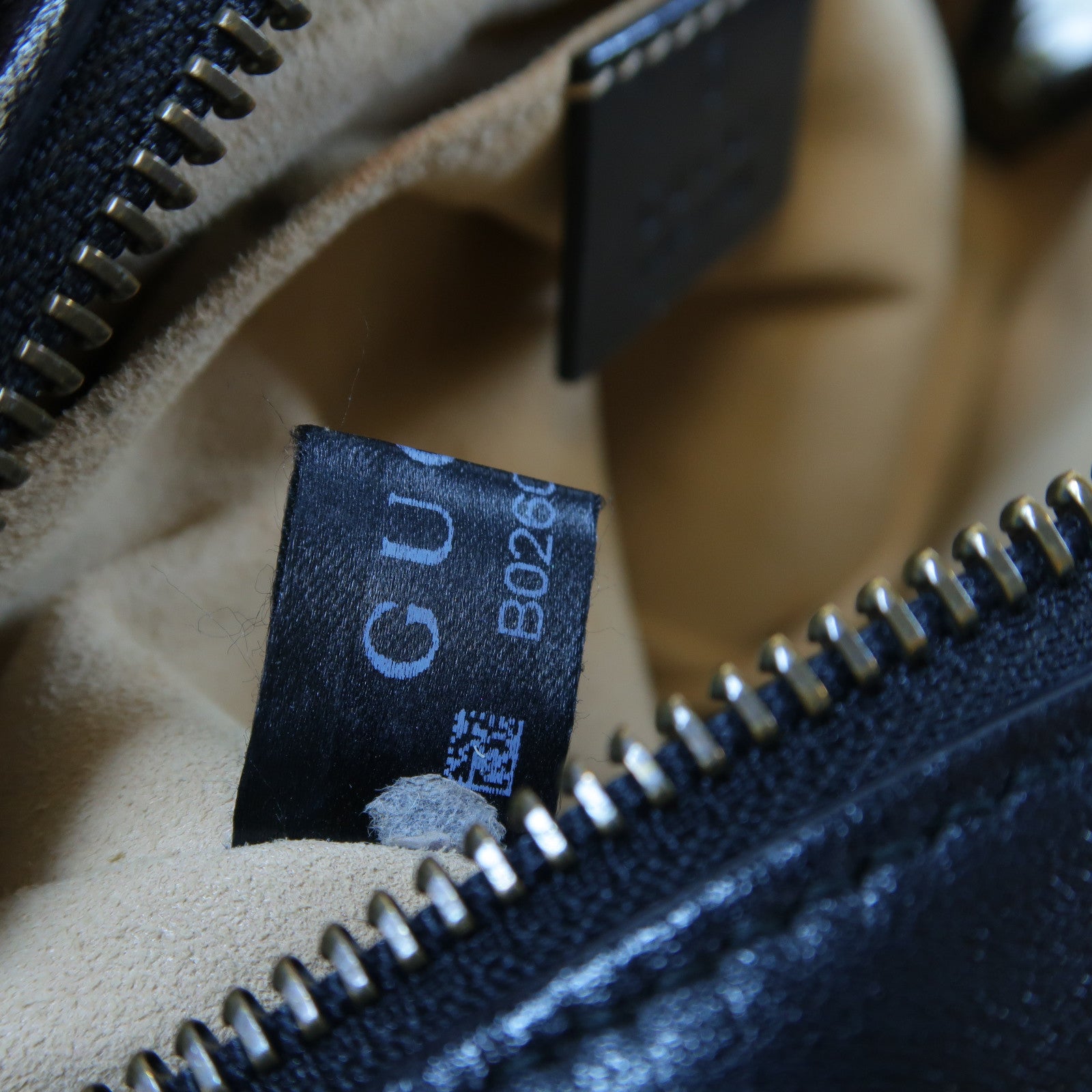 GUCCI 牛皮皮革GG Marmont Mini金扣肩背袋黑色