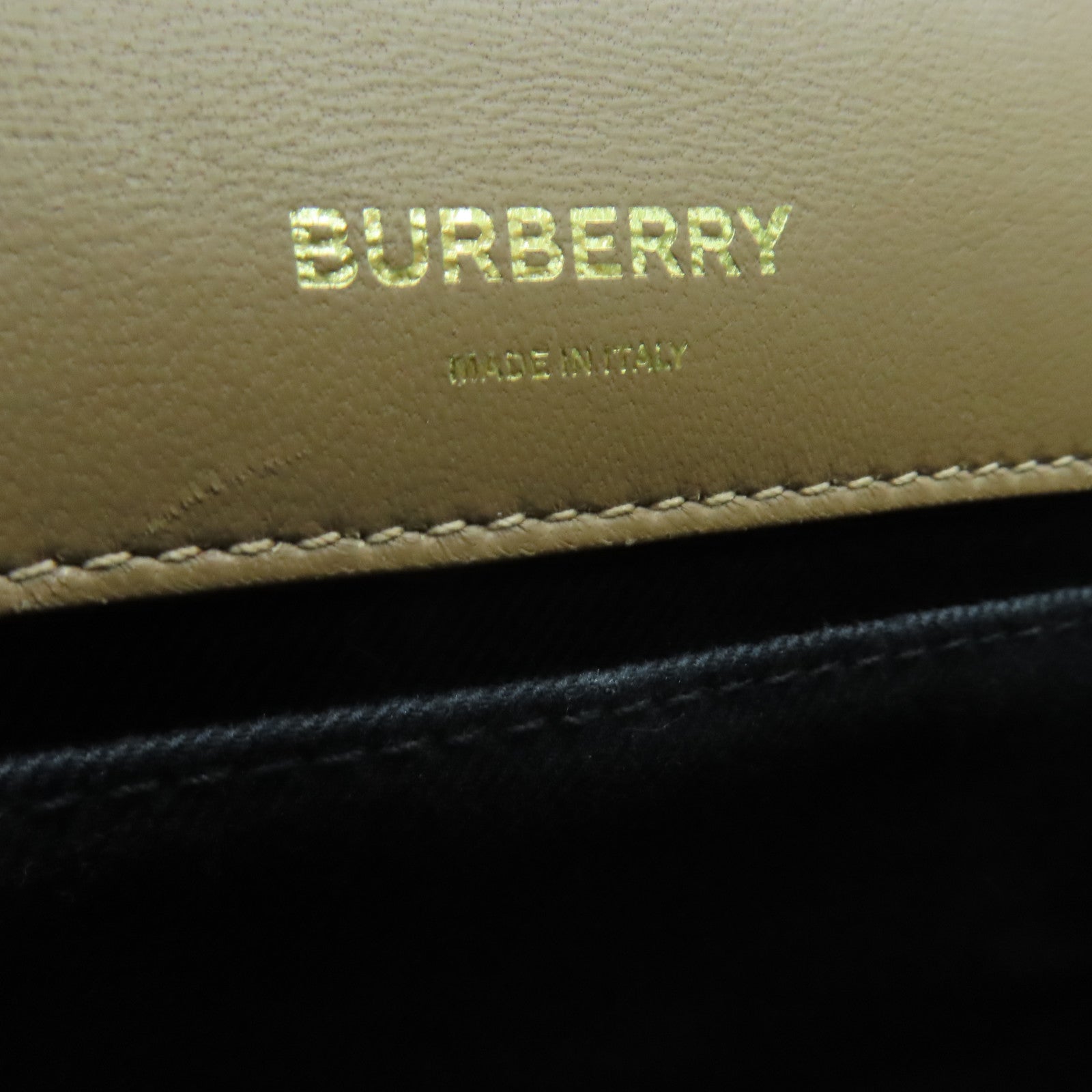 BURBERRY 牛皮皮革Chain Shoulder Bag链带肩背袋金扣米色