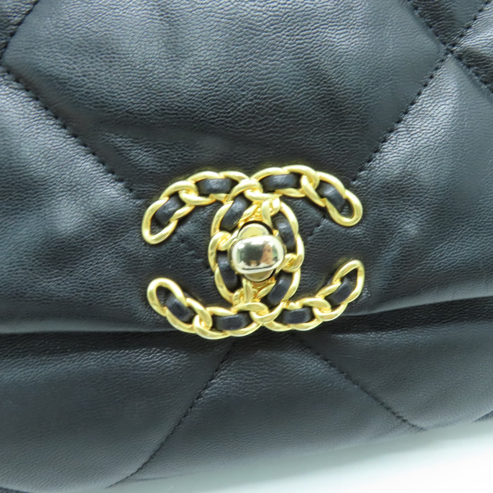 CHANEL 菱格羊皮皮革Chanel 19 Maxi金扣手挽肩背兩用袋黑色