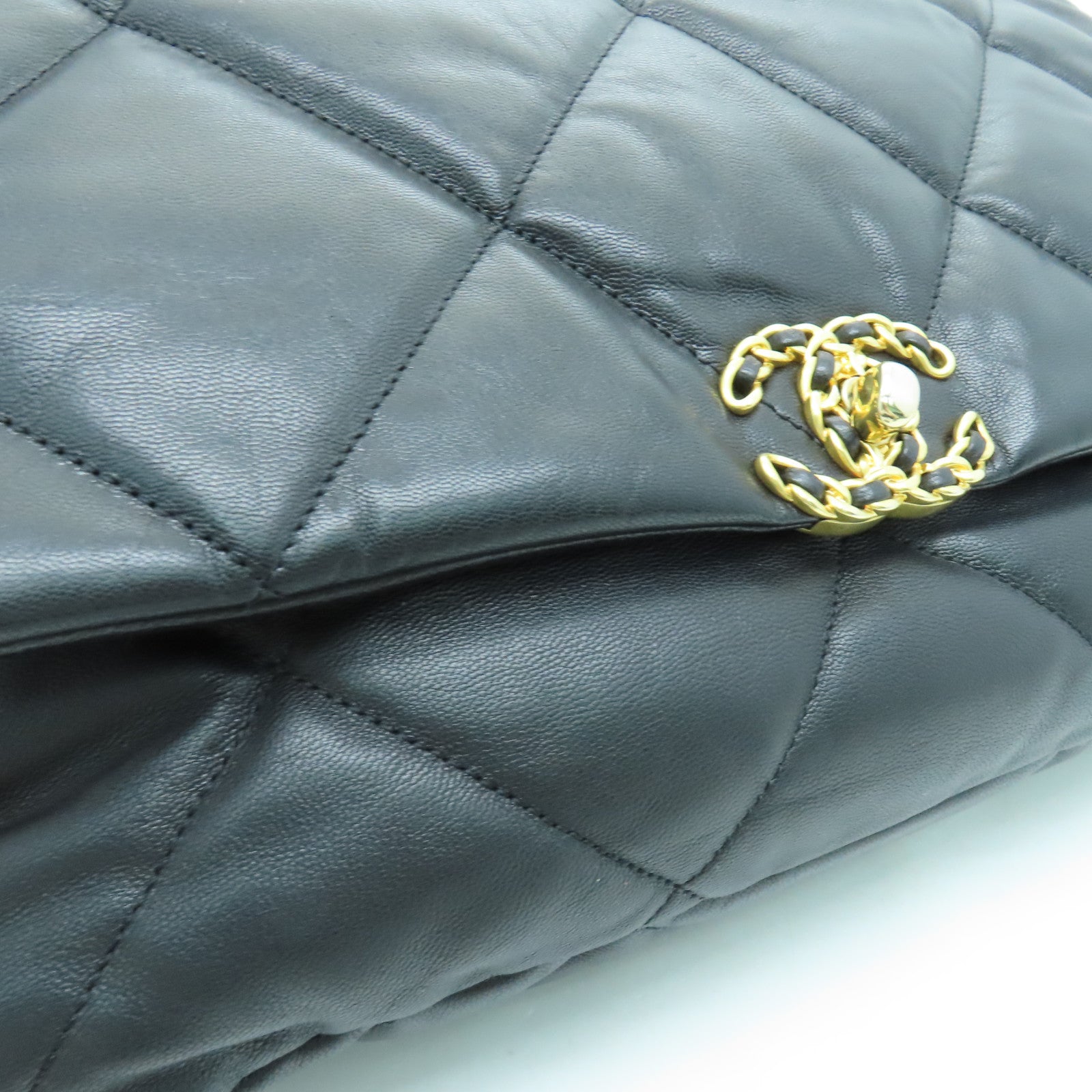 CHANEL 菱格羊皮皮革Chanel 19 Maxi金扣手挽肩背兩用袋黑色