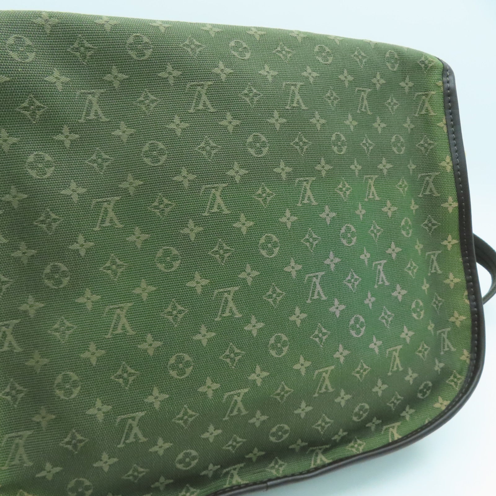 LOUIS VUITTON Monogram Mini Belangere金扣肩背袋绿色