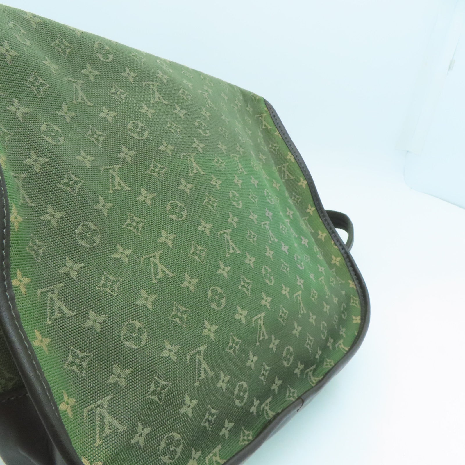 LOUIS VUITTON Monogram Mini Belangere金扣肩背袋绿色