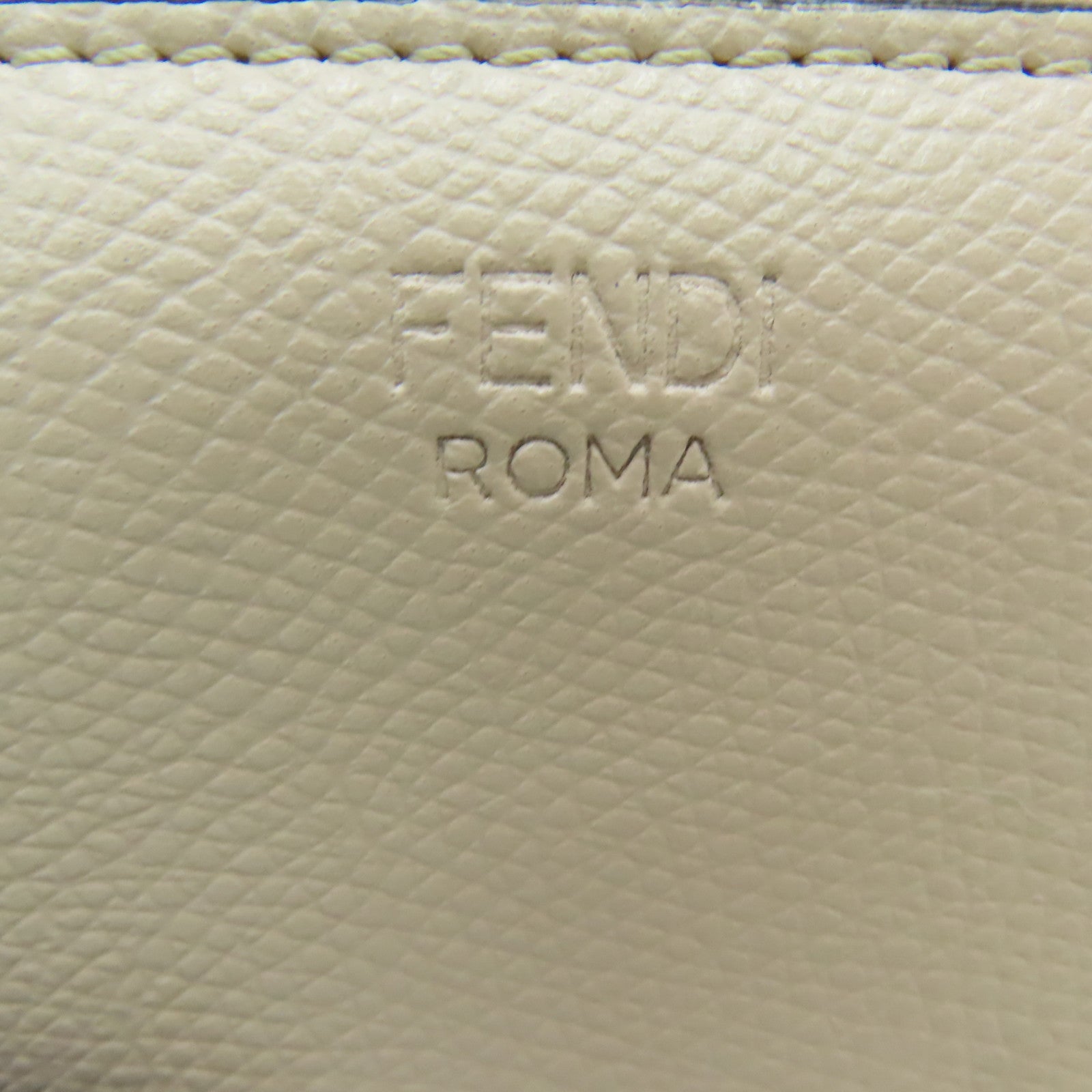 FENDI 【激减优惠】牛皮皮革Round Wallet银扣钱包米色