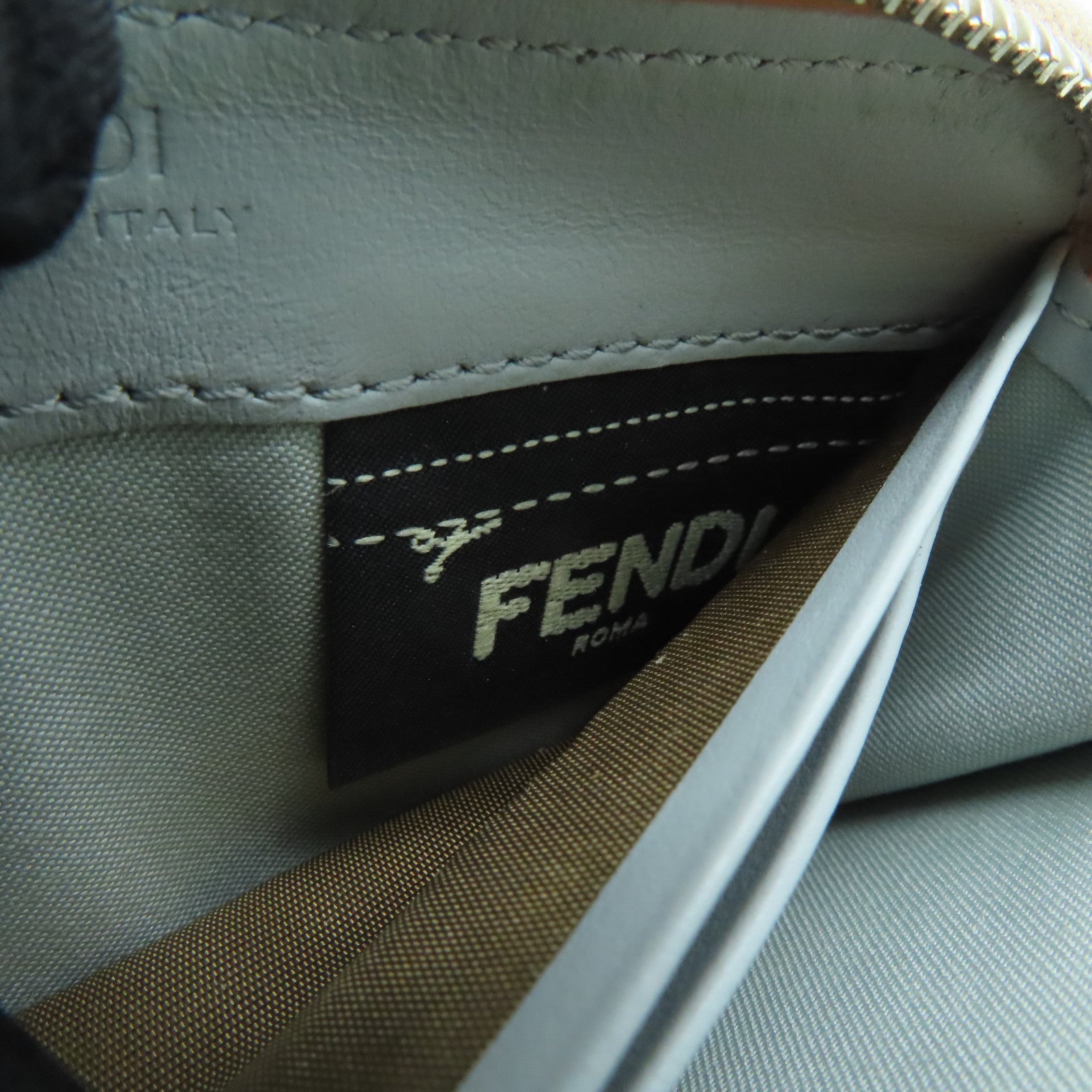 FENDI 【激减优惠】牛皮皮革Round Wallet银扣钱包米色
