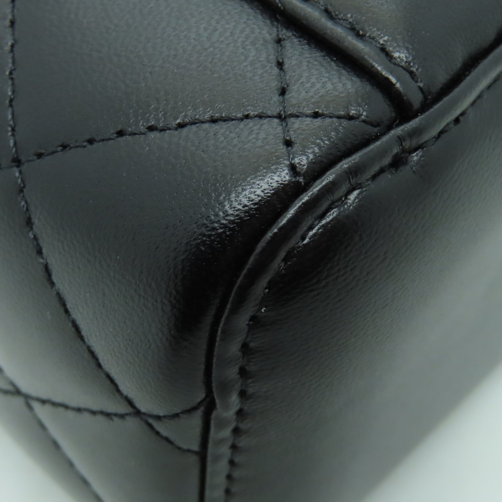 CHANEL 菱格Chain Shoulder Bag金扣鏈帶肩背袋黒色