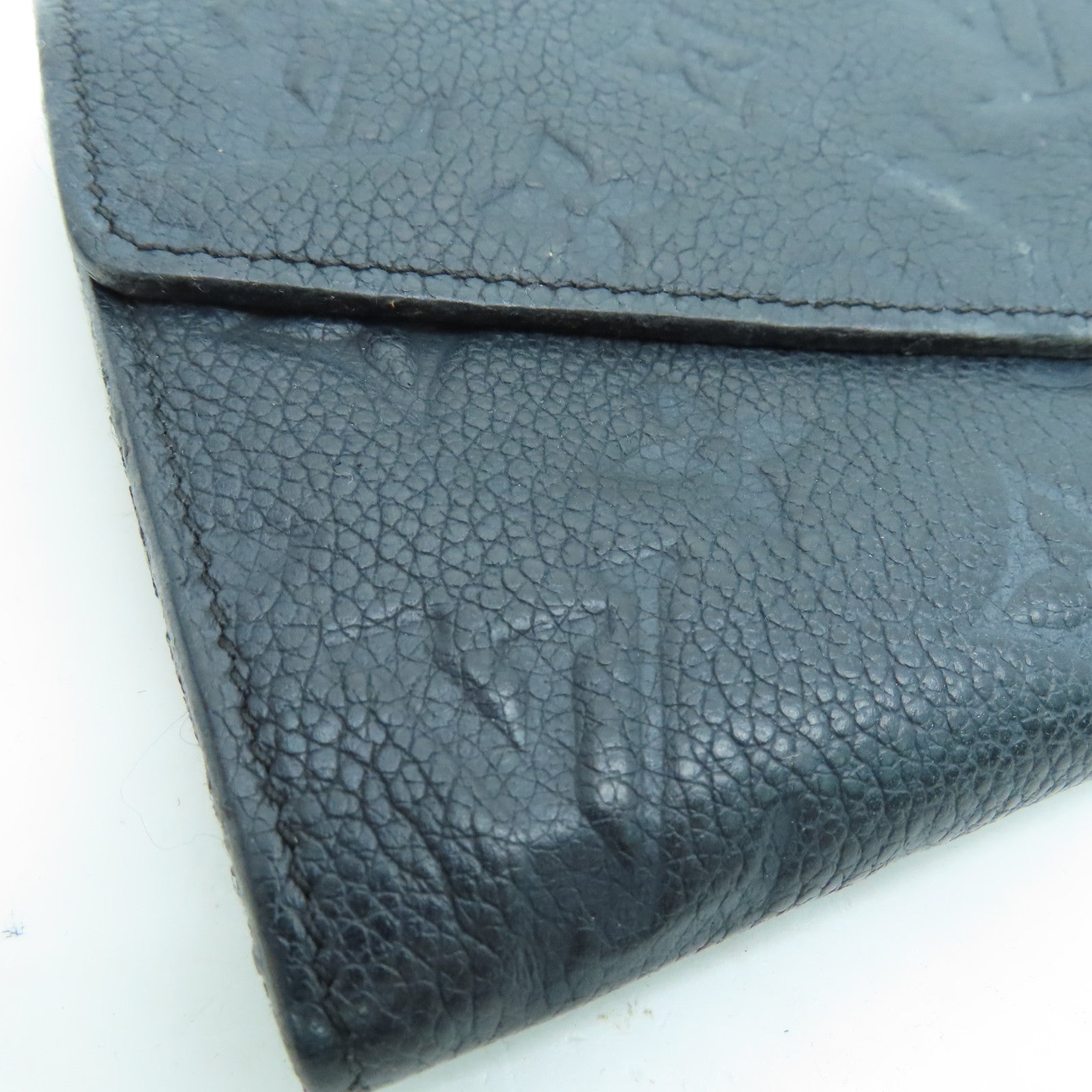 LOUIS VUITTON Monogram Empreinte Sarah长钱包金扣黑色