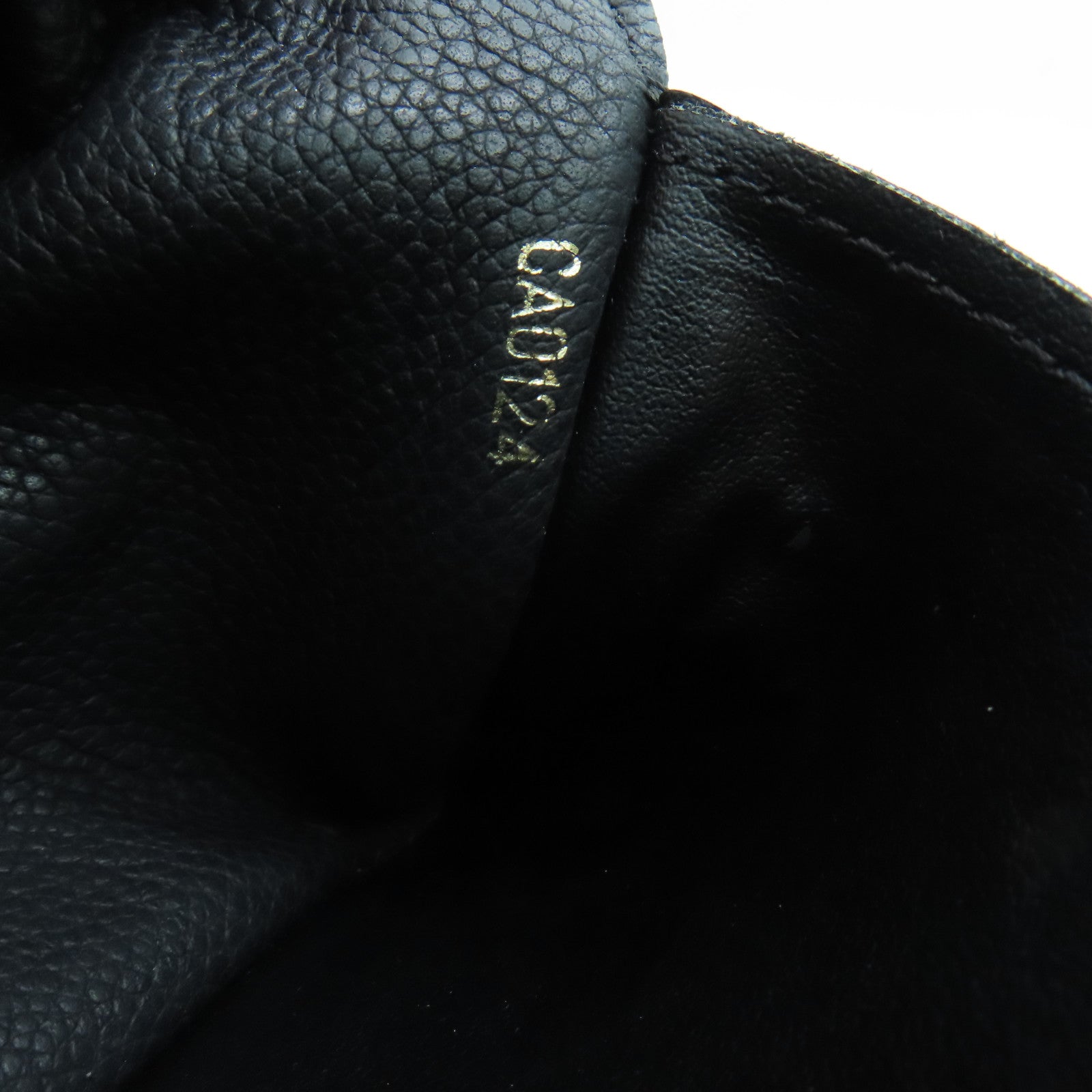 LOUIS VUITTON Monogram Empreinte Sarah长钱包金扣黑色