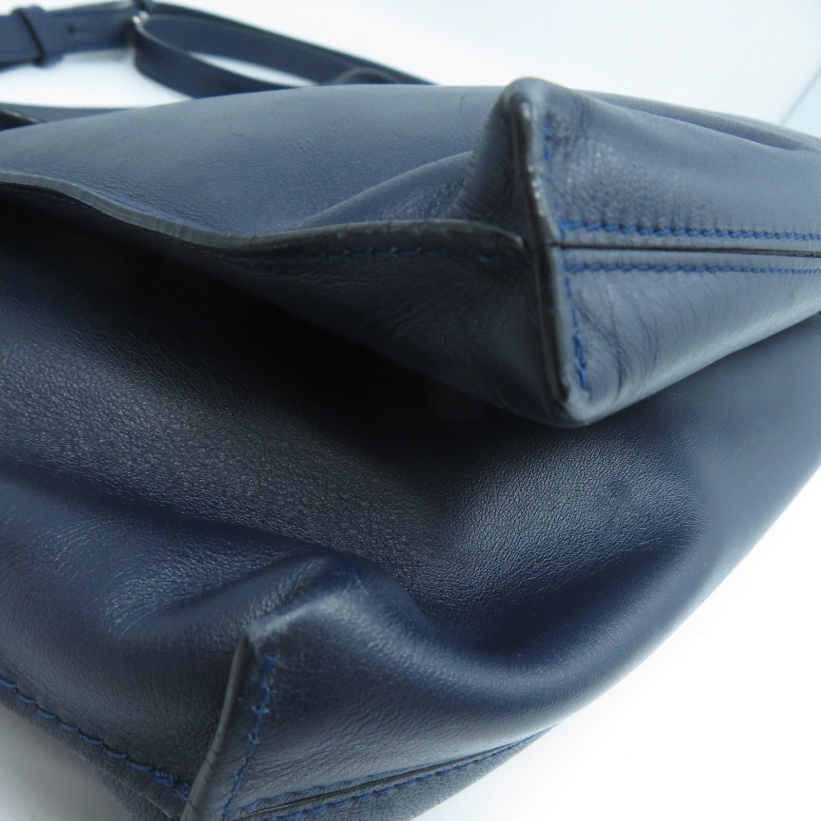 LOEWE 【激減優惠】牛皮皮革Shoulder Bag銀扣肩背袋深藍色