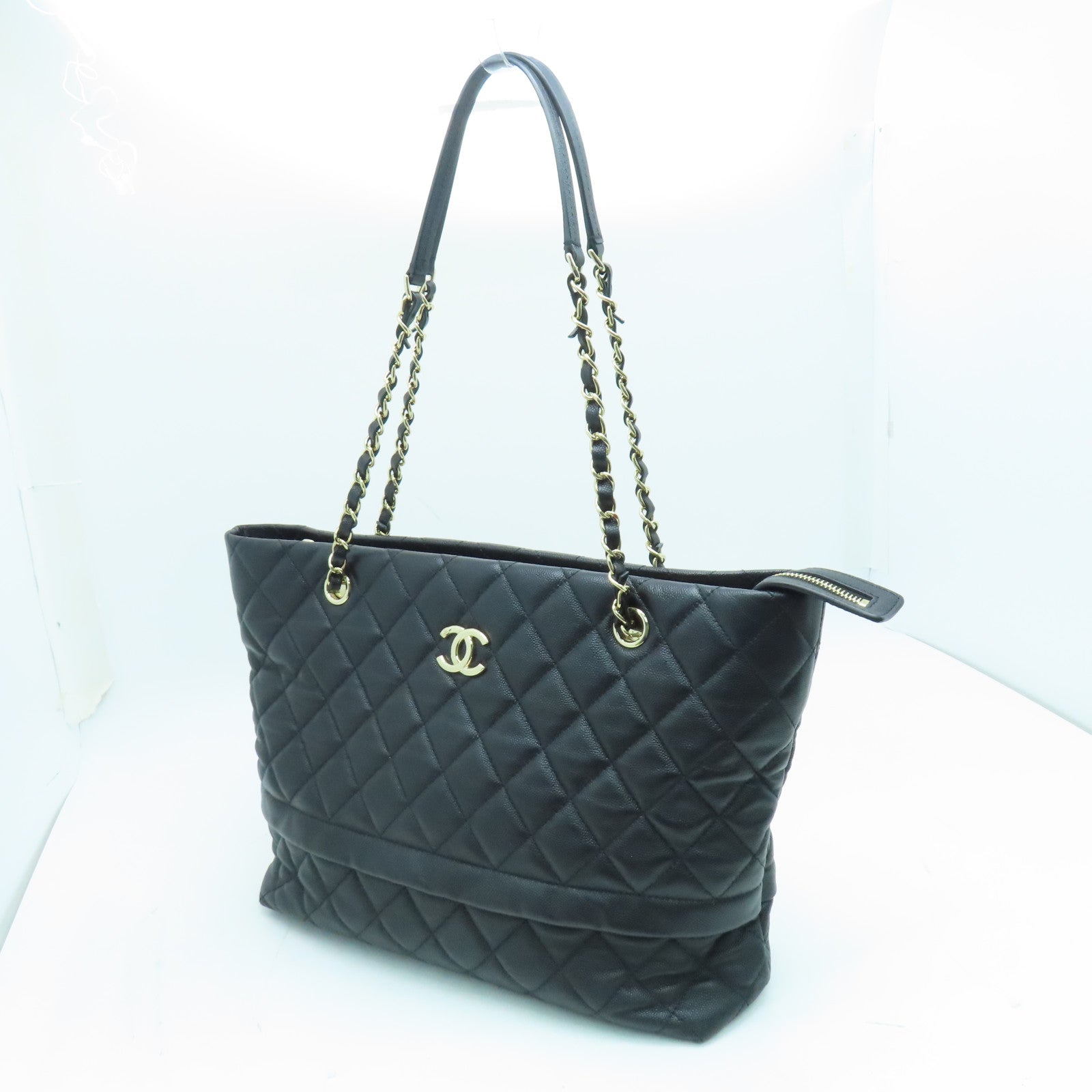 CHANEL 菱格Caviar皮革Chain Shoulder链带肩背袋金扣黑色