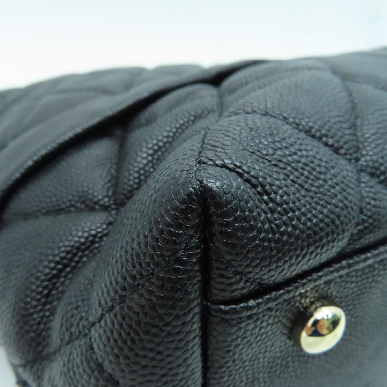 CHANEL 菱格Caviar皮革Chain Shoulder链带肩背袋金扣黑色