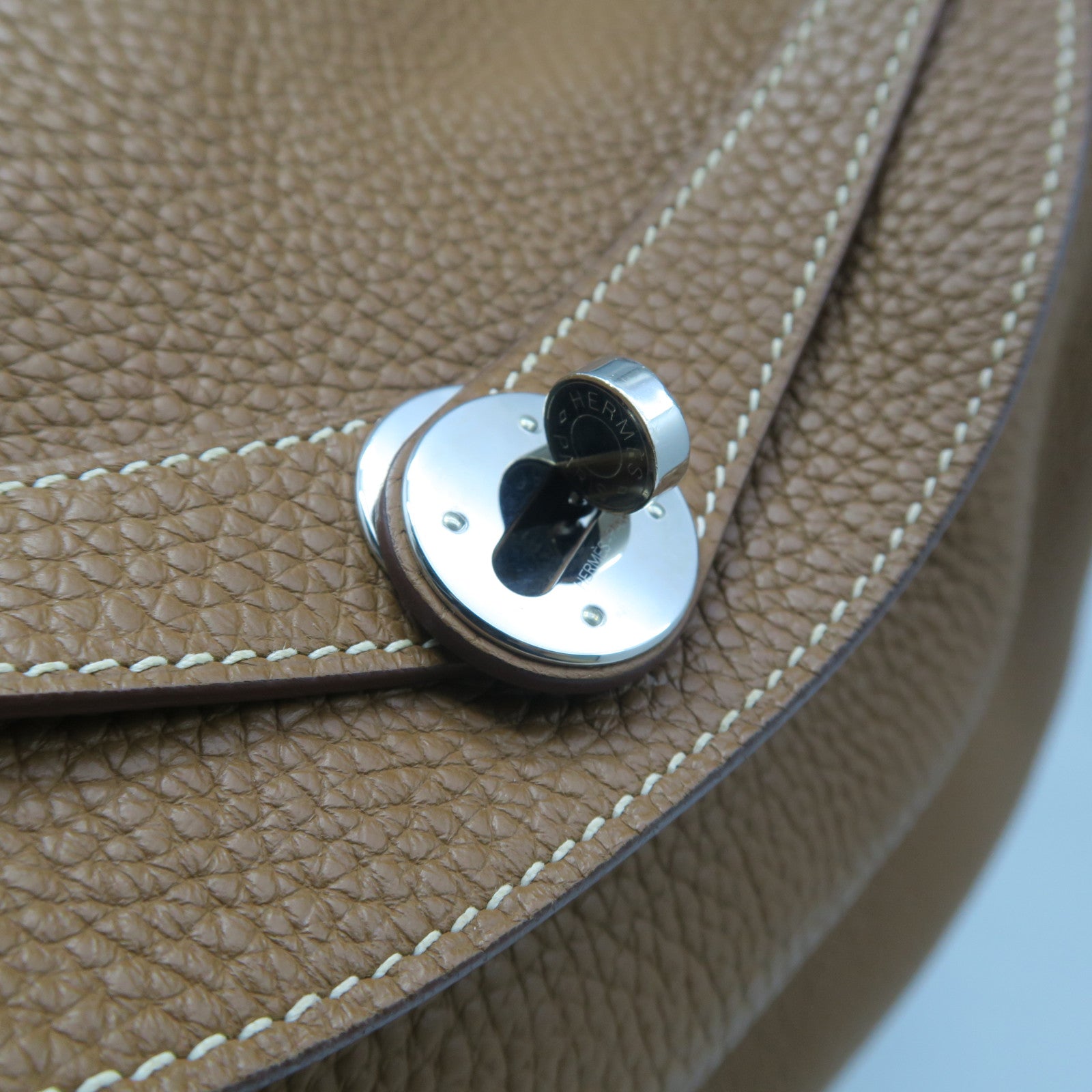 HERMES Clemence Leather Lindy 30 Silver Buckle Handle Shoulder Bag Golden Brown