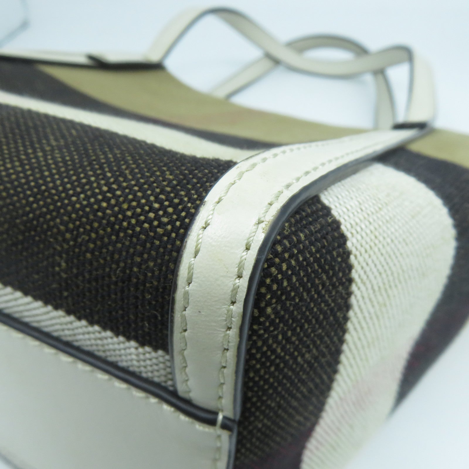 BURBERRY 帆布Hand Bag金扣手挽袋啡色