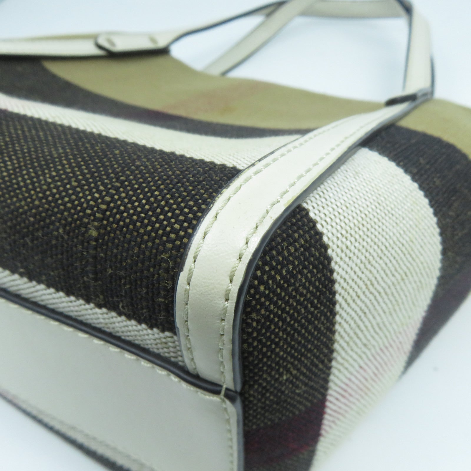 BURBERRY 帆布Hand Bag金扣手挽袋啡色