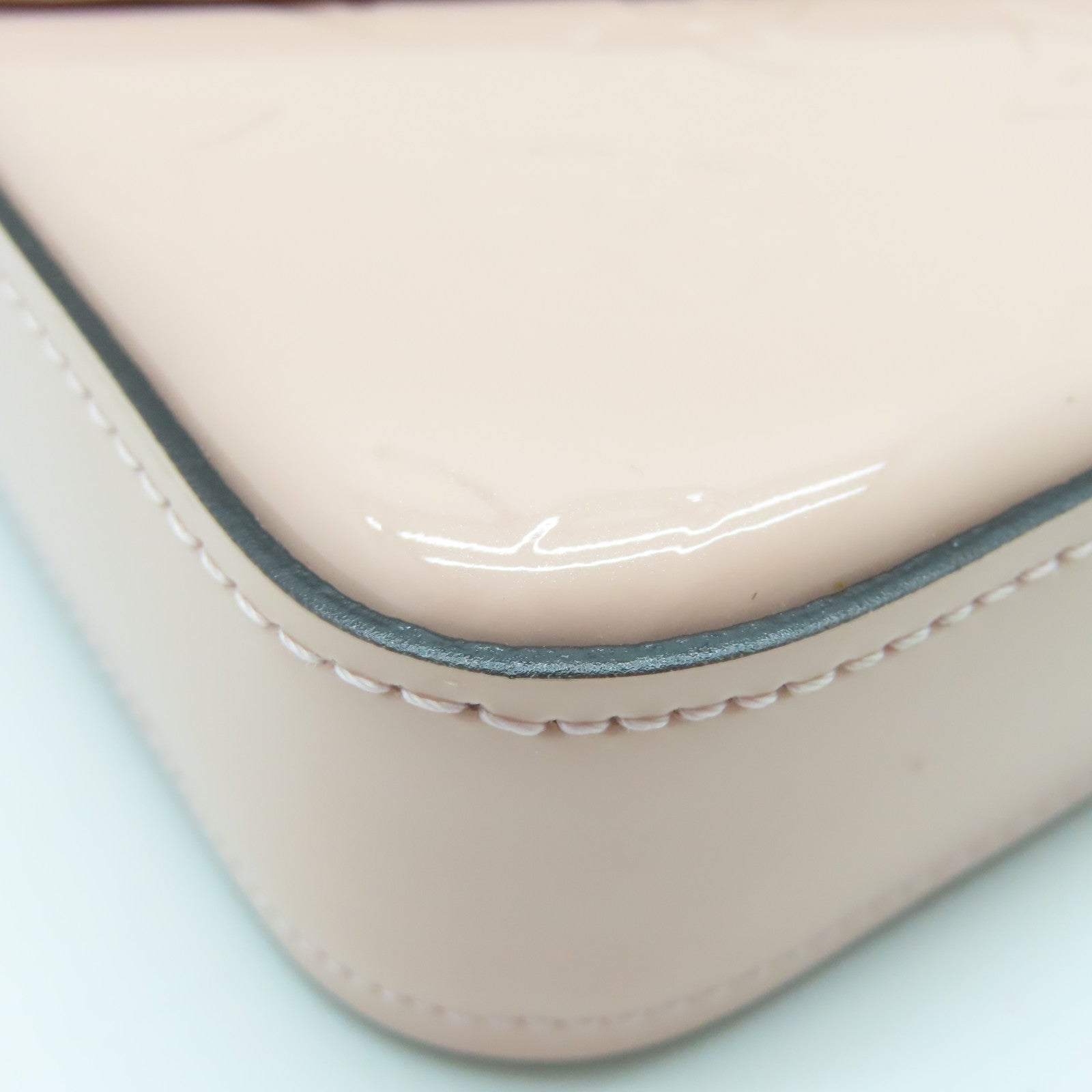 LOUIS VUITTON Monogram Vernis Felicie Pochette金扣链带肩背袋粉红色