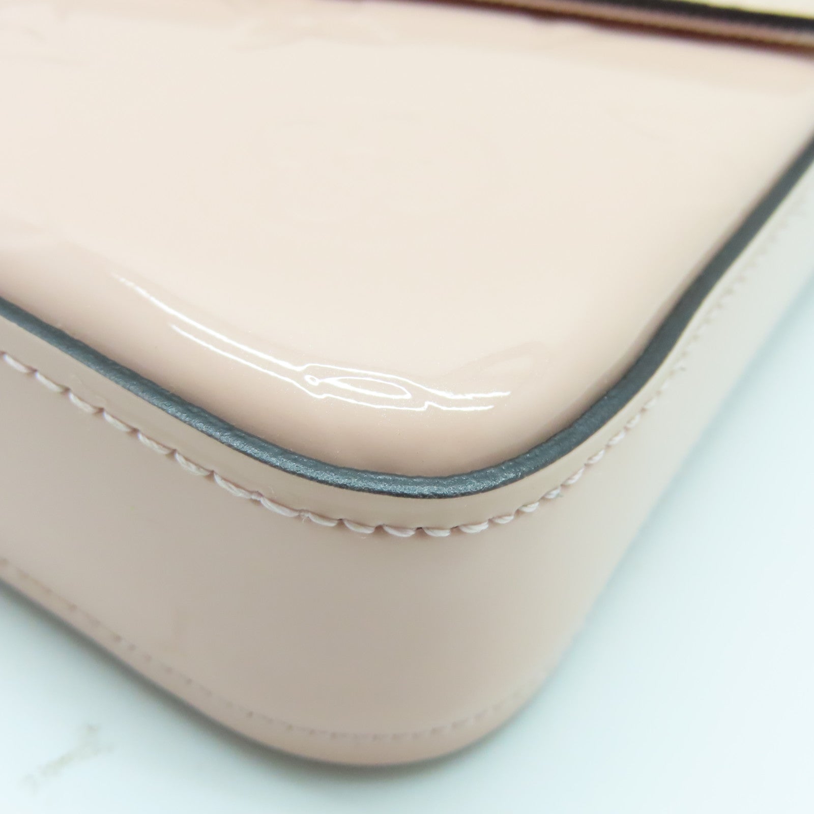 LOUIS VUITTON Monogram Vernis Felicie Pochette金扣链带肩背袋粉红色