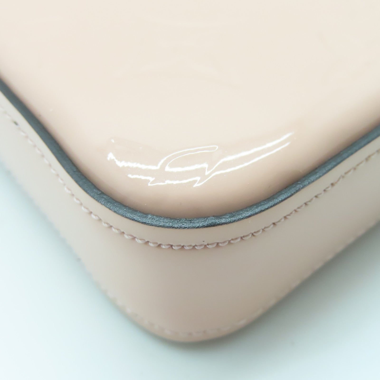 LOUIS VUITTON Monogram Vernis Felicie Pochette金扣链带肩背袋粉红色