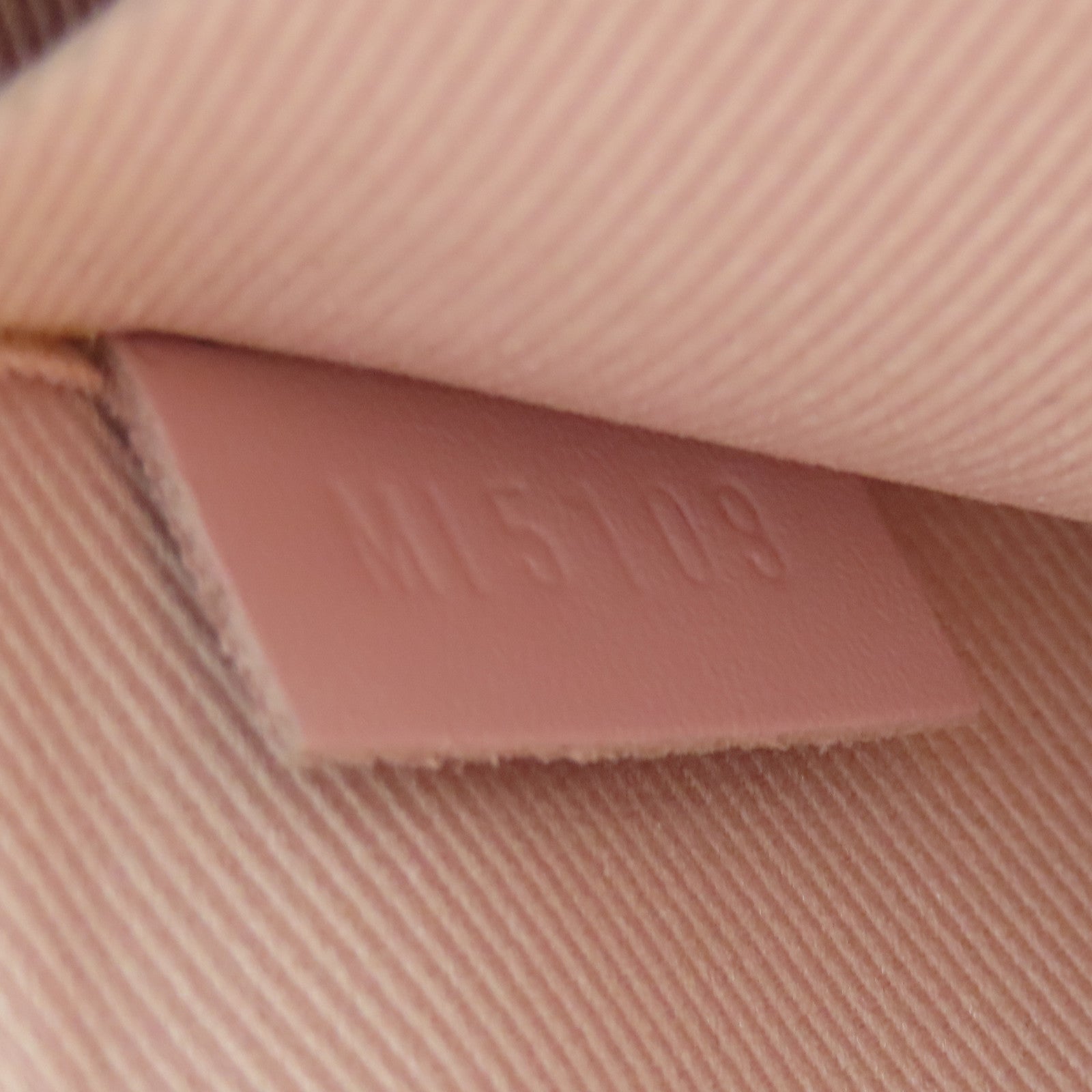 LOUIS VUITTON Monogram Vernis Felicie Pochette金扣链带肩背袋粉红色