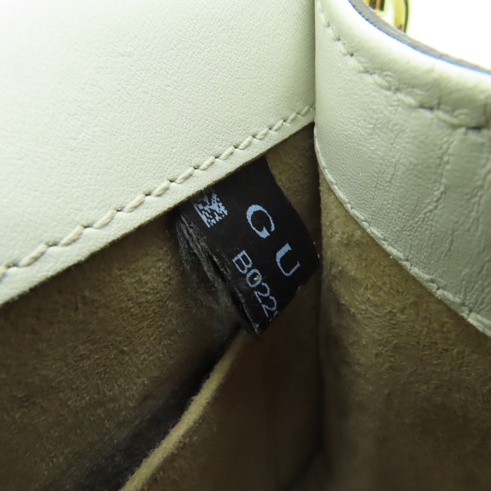 GUCCI 牛皮皮革Sylvie Mini Bag金扣手挽肩背兩用袋白色
