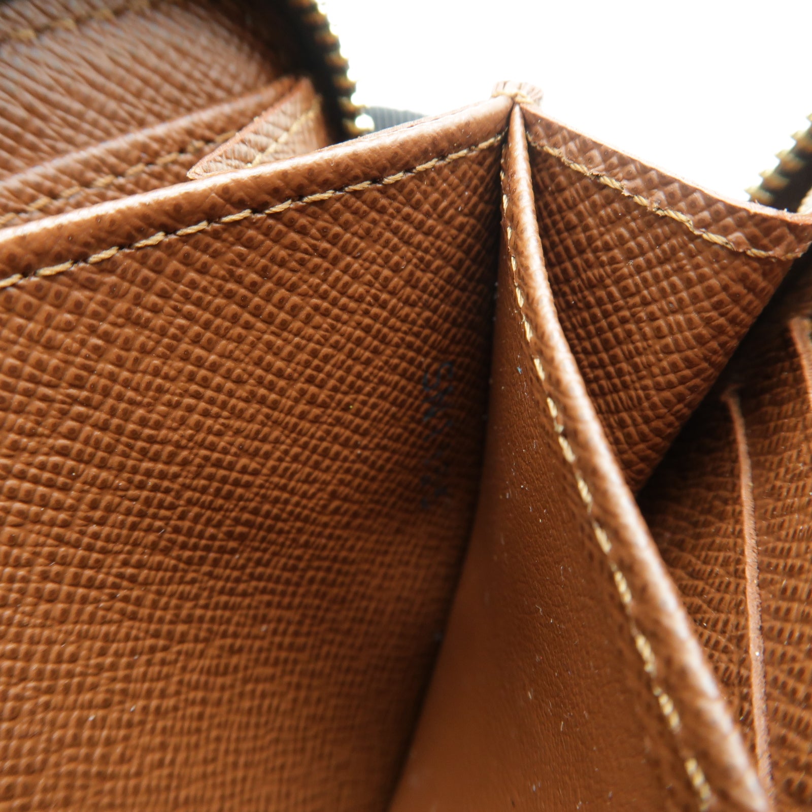 LOUIS VUITTON Monogram Zippy Coin Purse金扣零錢包啡色