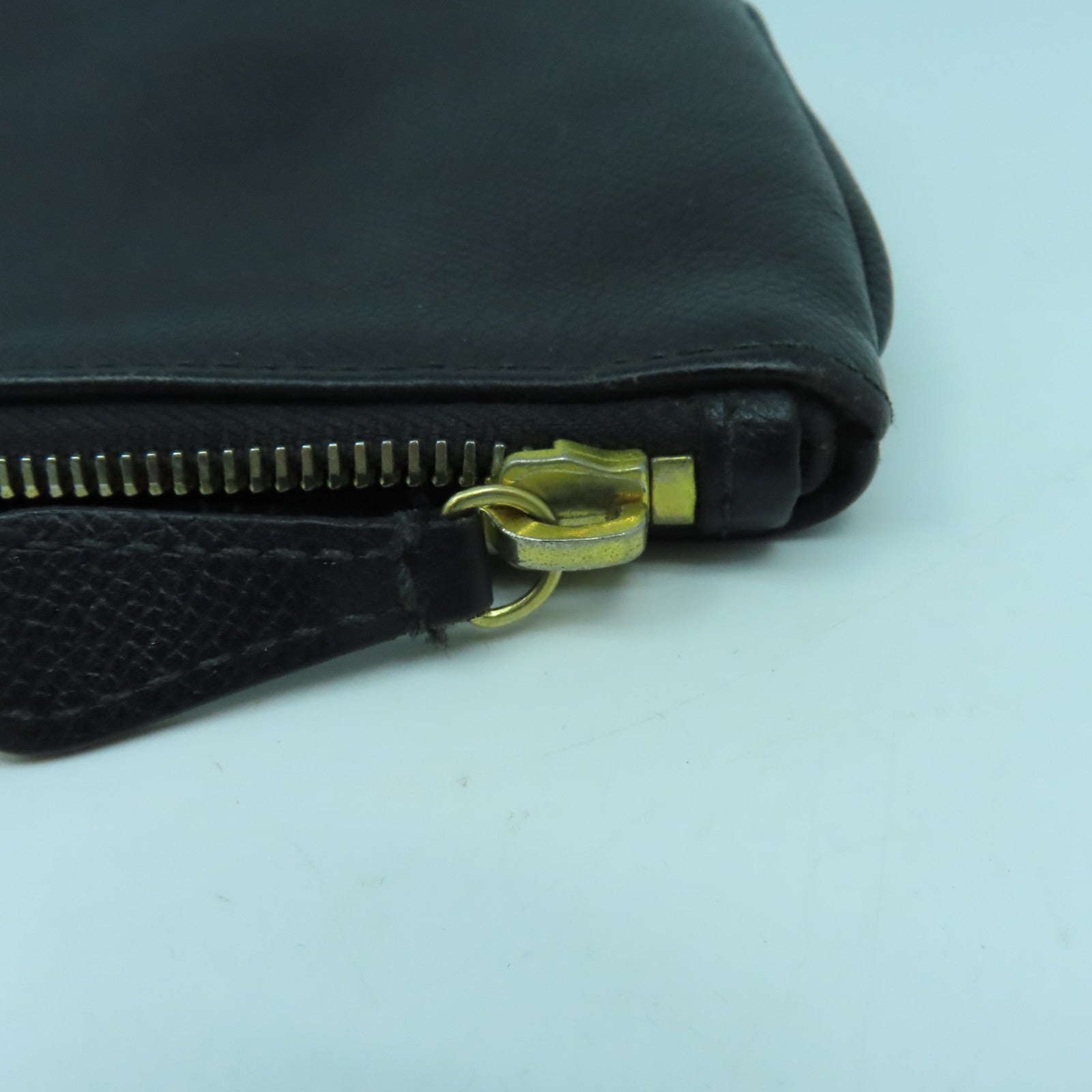 BALENCIAGA 牛皮皮革Clutch金扣手拿包黑色