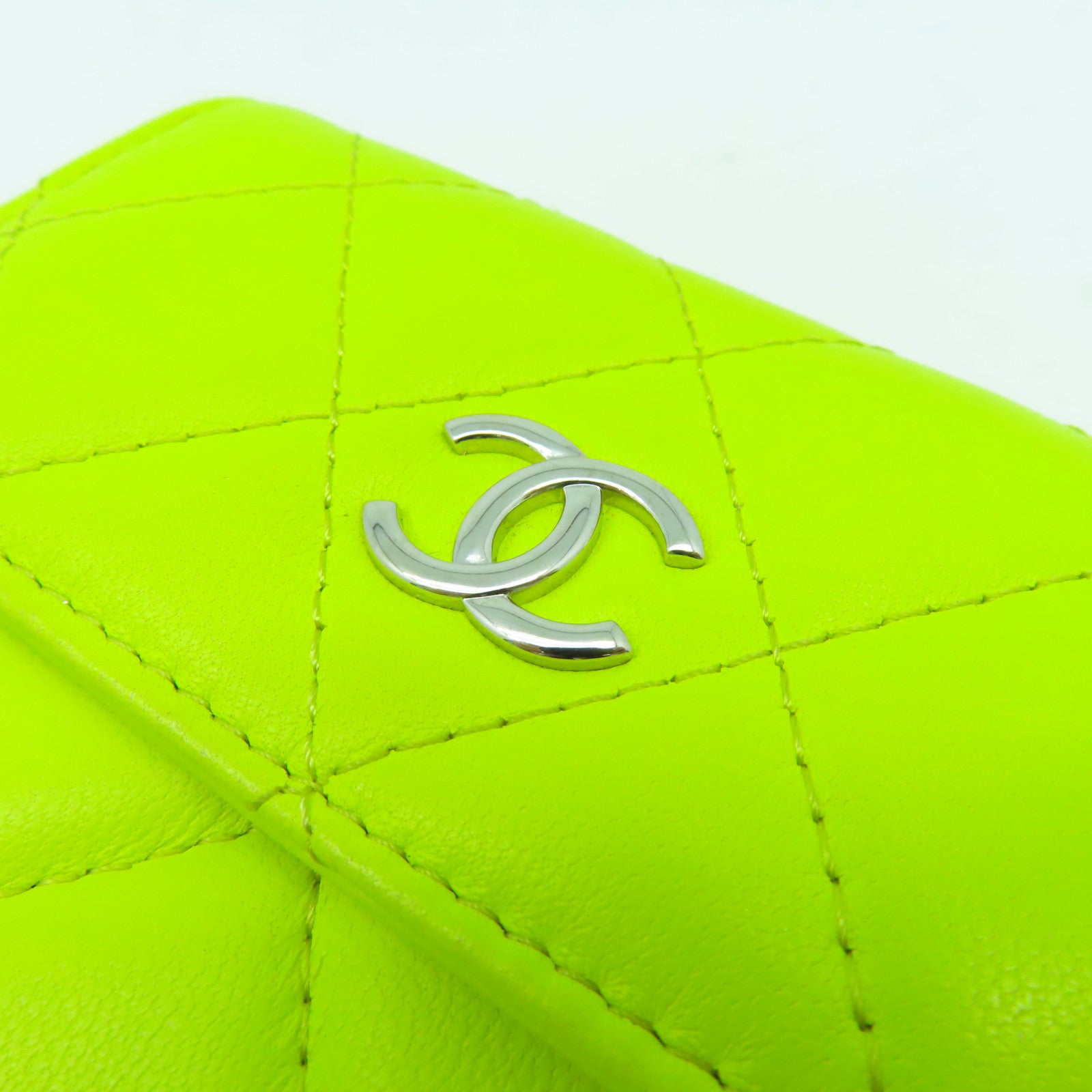 CHANEL 菱格羊皮皮革Coin Case銀扣零錢包黃色