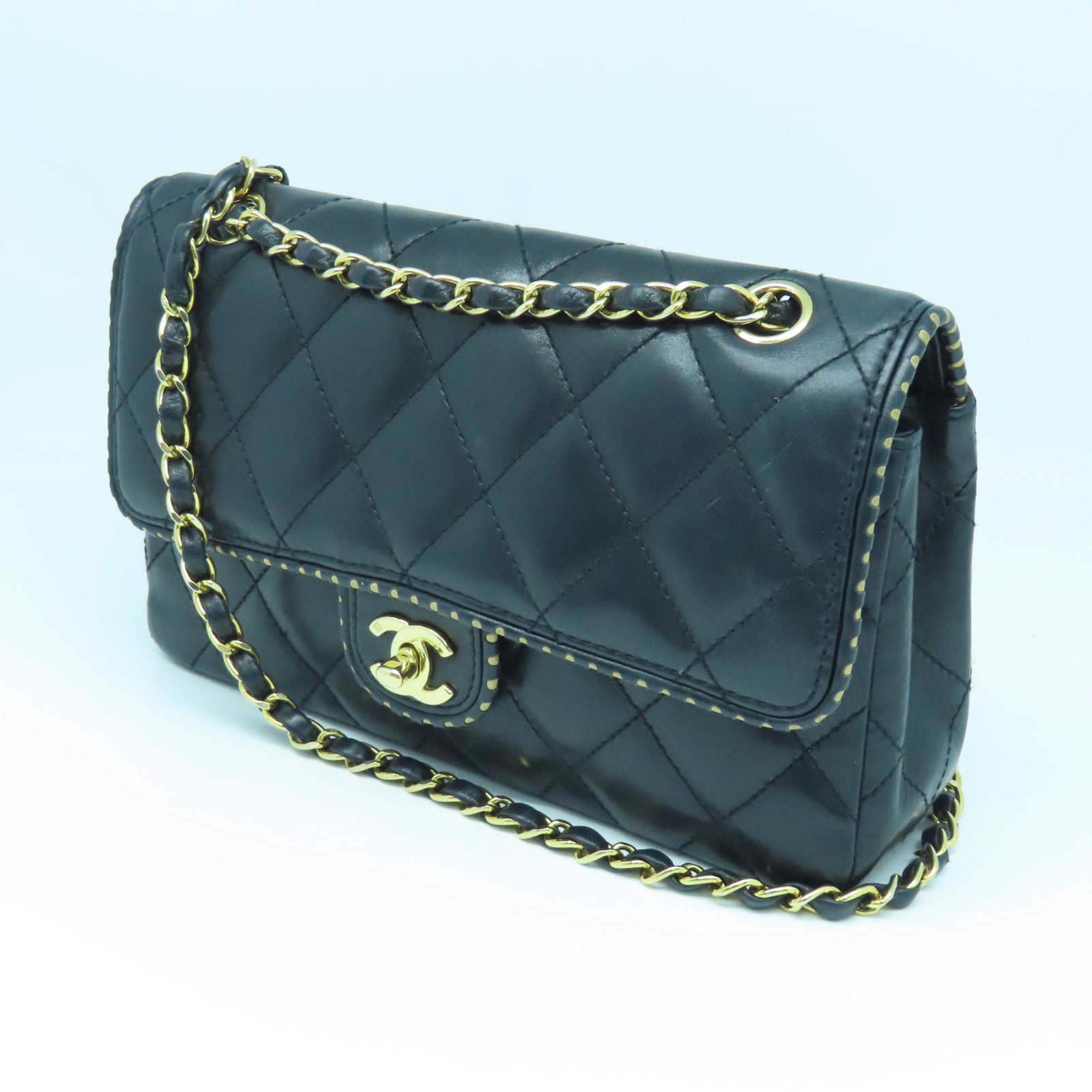 CHANEL rhombic sheepskin leather Chain Shoulder Bag gold buckle chain shoulder bag black