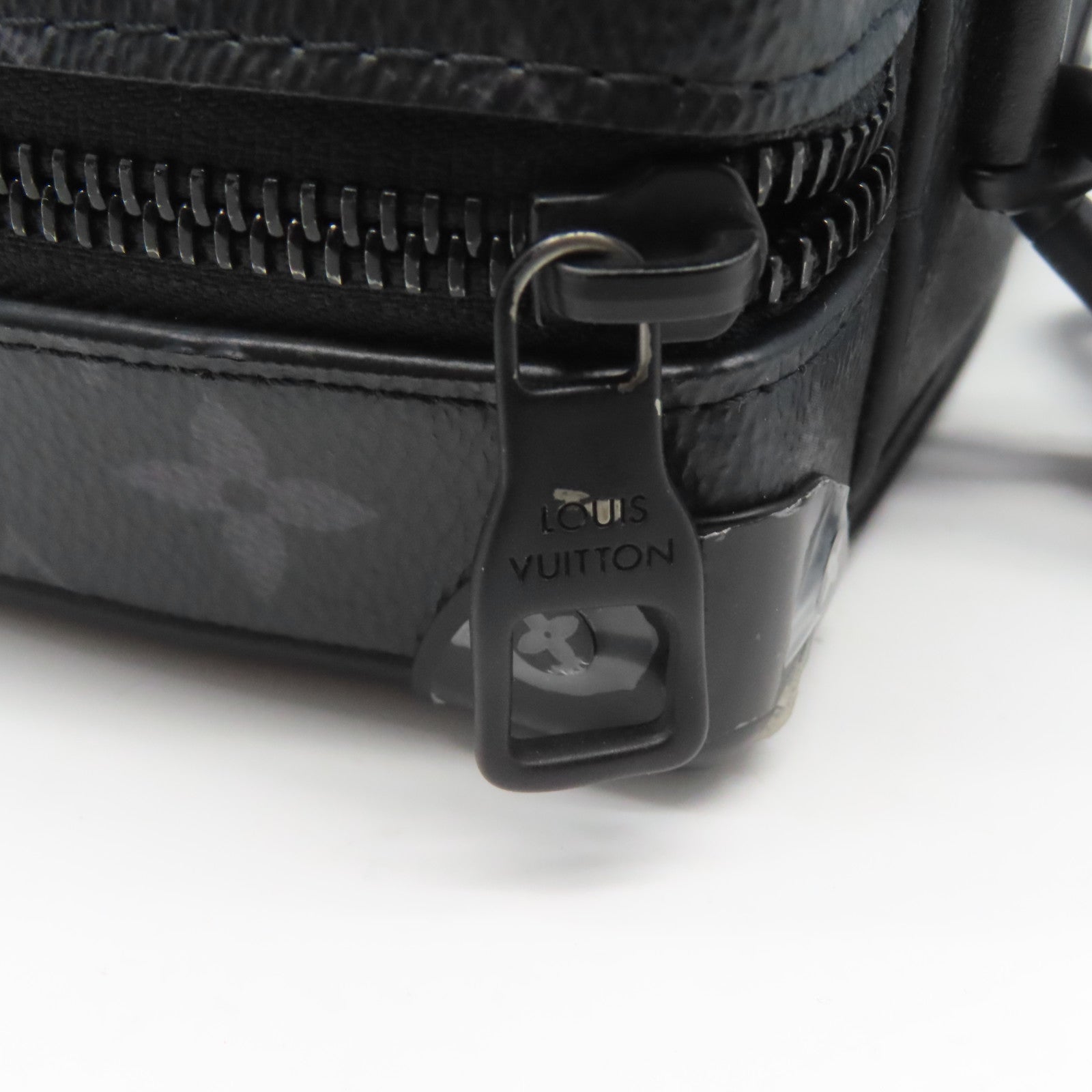 LOUIS VUITTON Monogram Eclipse Mini Soft Truck肩背袋灰色