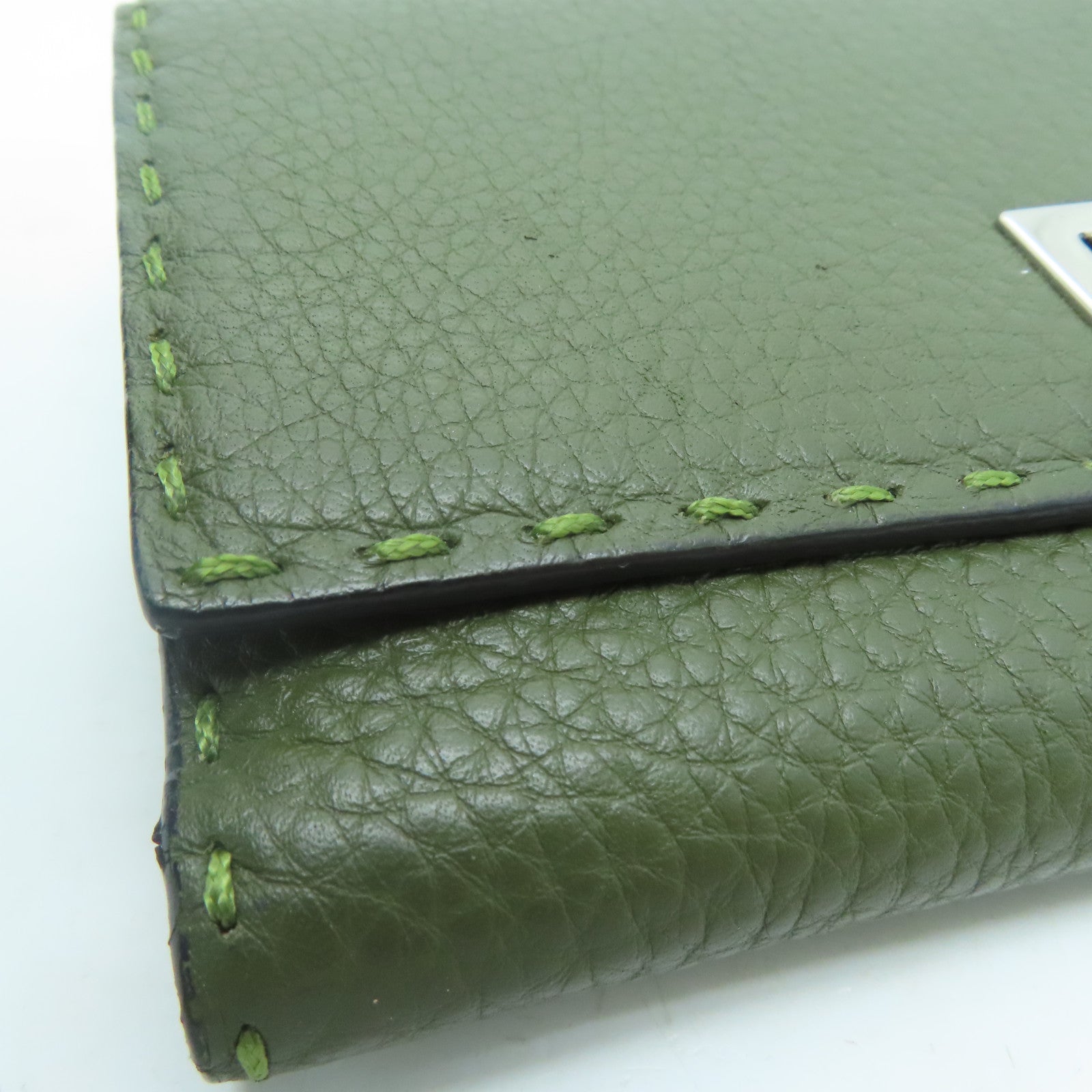 FENDI [Sharp Discount] Cowhide Leather Long Wallet Silver Buckle Wallet Green