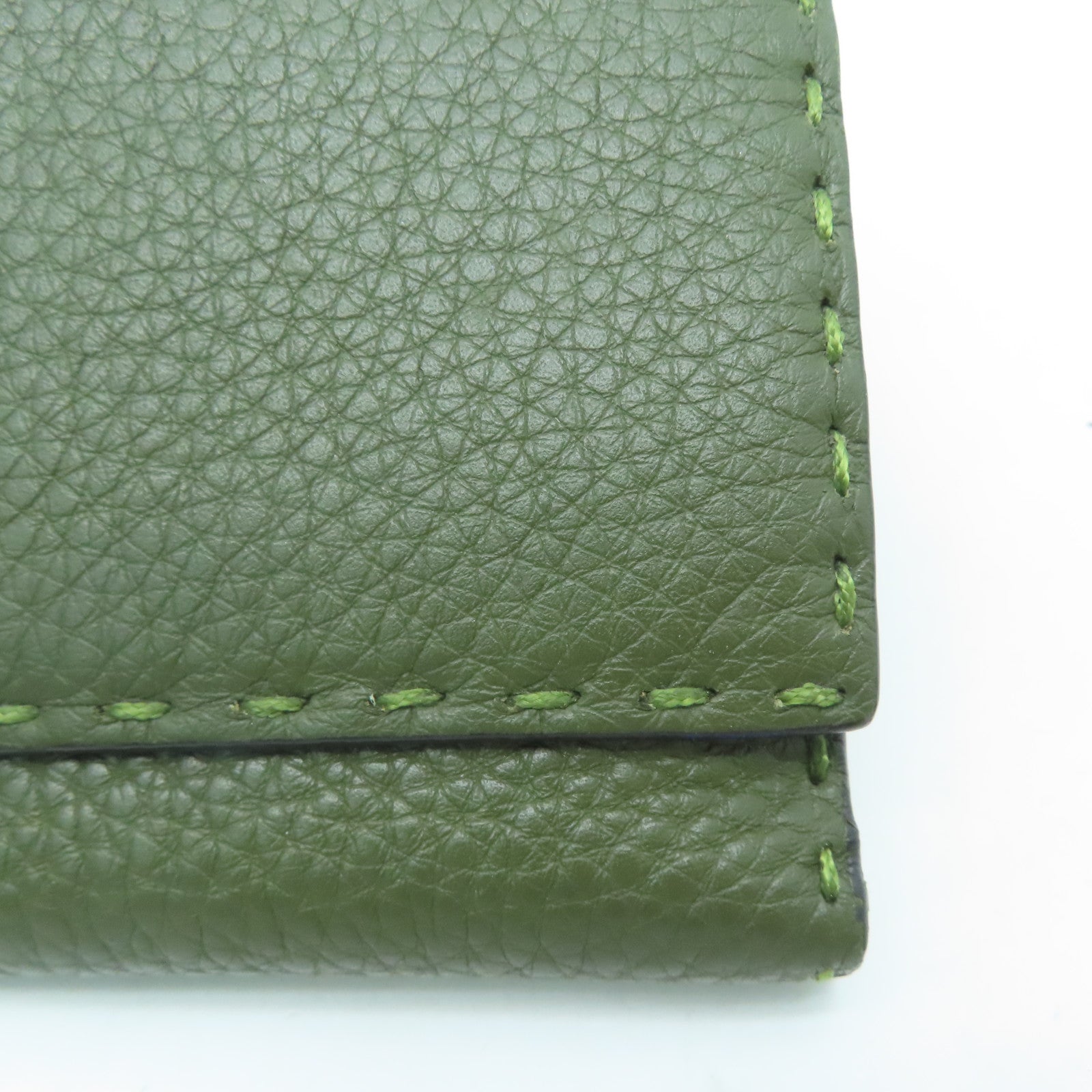 FENDI [Sharp Discount] Cowhide Leather Long Wallet Silver Buckle Wallet Green