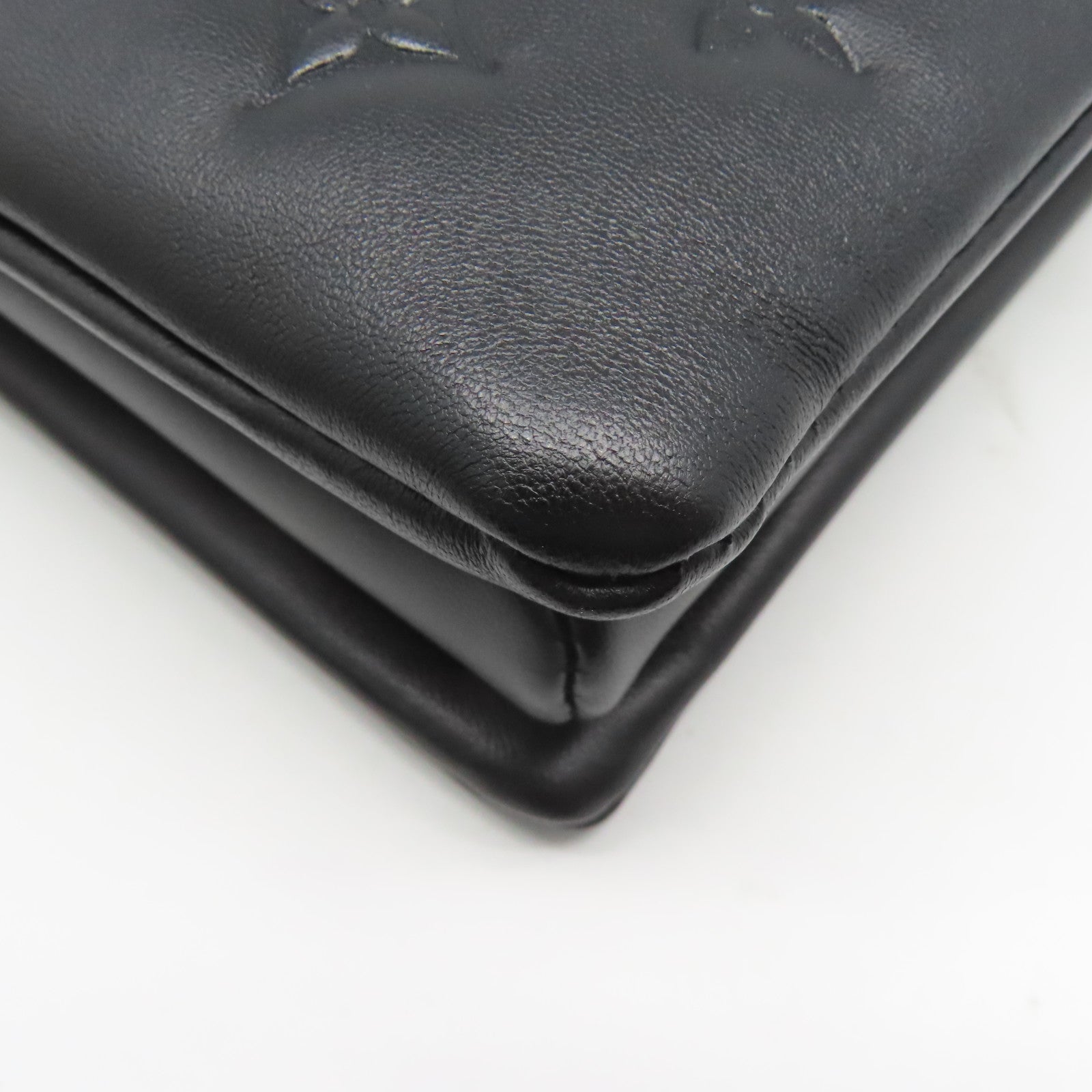LOUIS VUITTON Monogram Empreinte Coussin PM金扣肩背袋黑色
