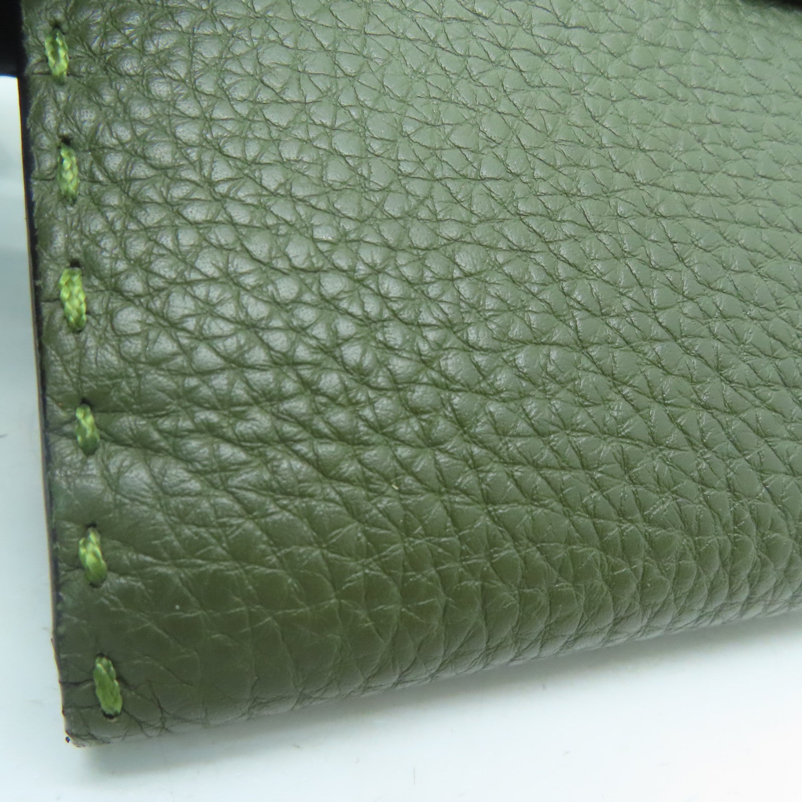 FENDI [Sharp Discount] Cowhide Leather Long Wallet Silver Buckle Wallet Green