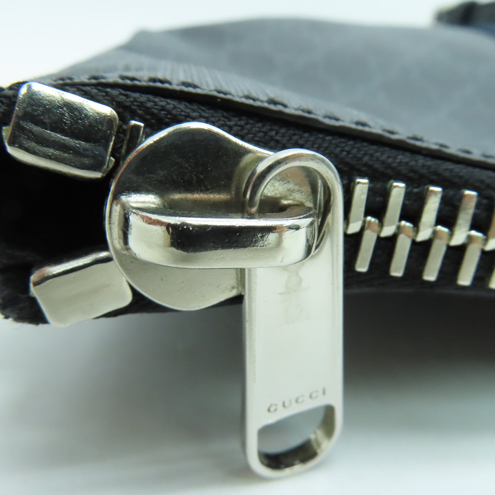 GUCCI coated canvas Shoulder Bag silver buckle shoulder bag black