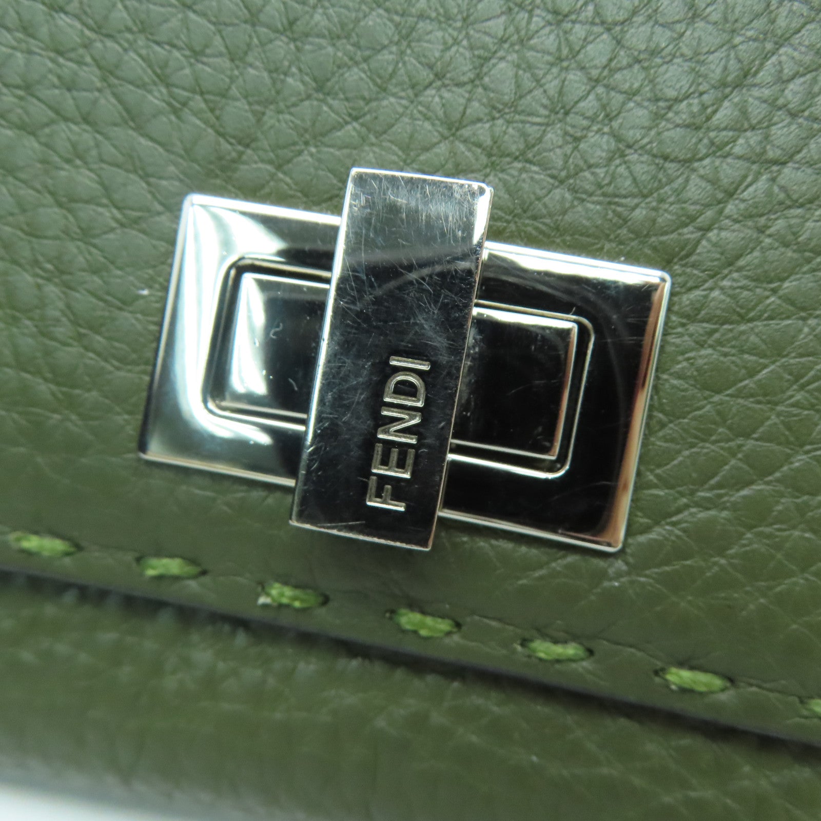 FENDI [Sharp Discount] Cowhide Leather Long Wallet Silver Buckle Wallet Green