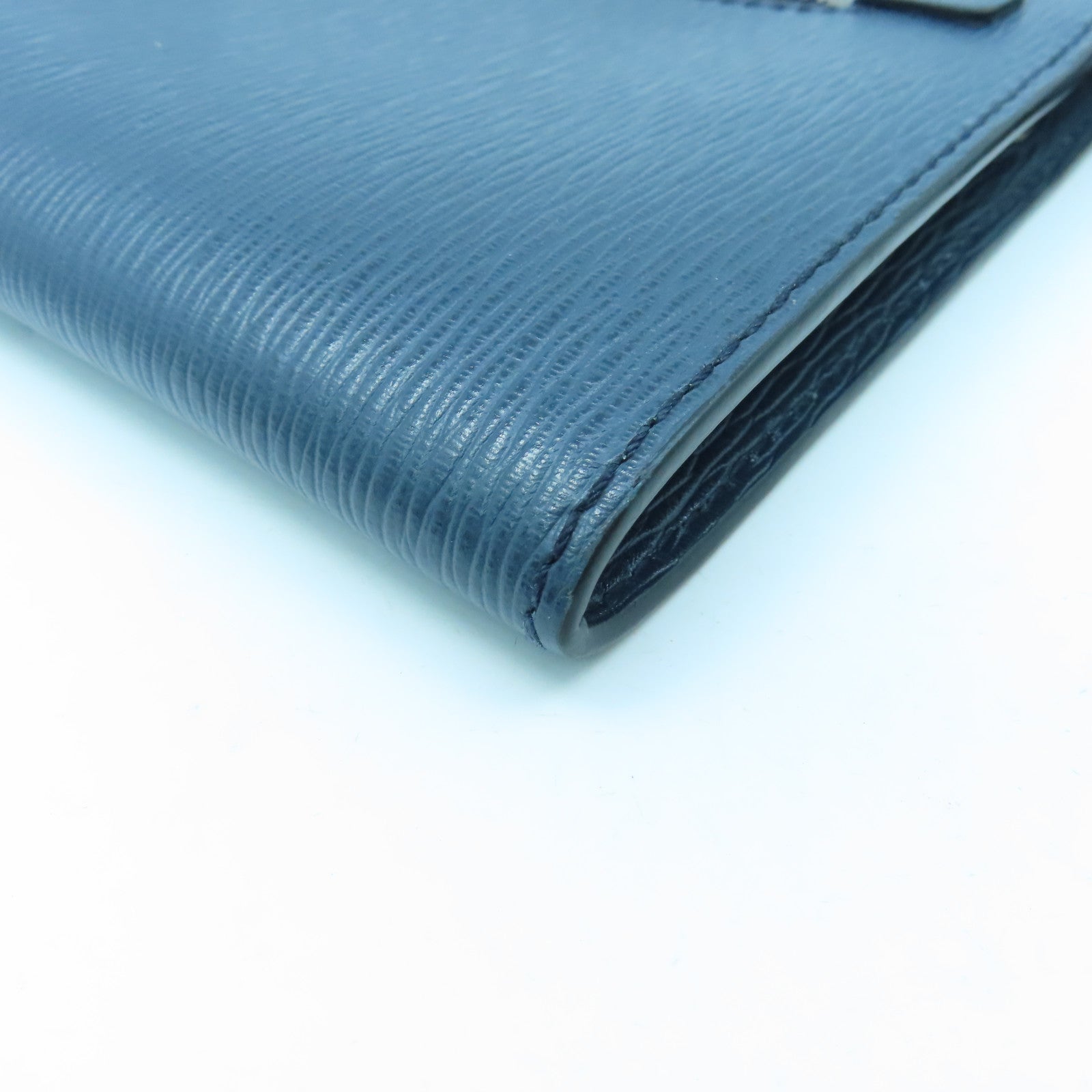 Salvatore Ferragamo 牛皮皮革Clutch Bag银扣手拿包蓝色