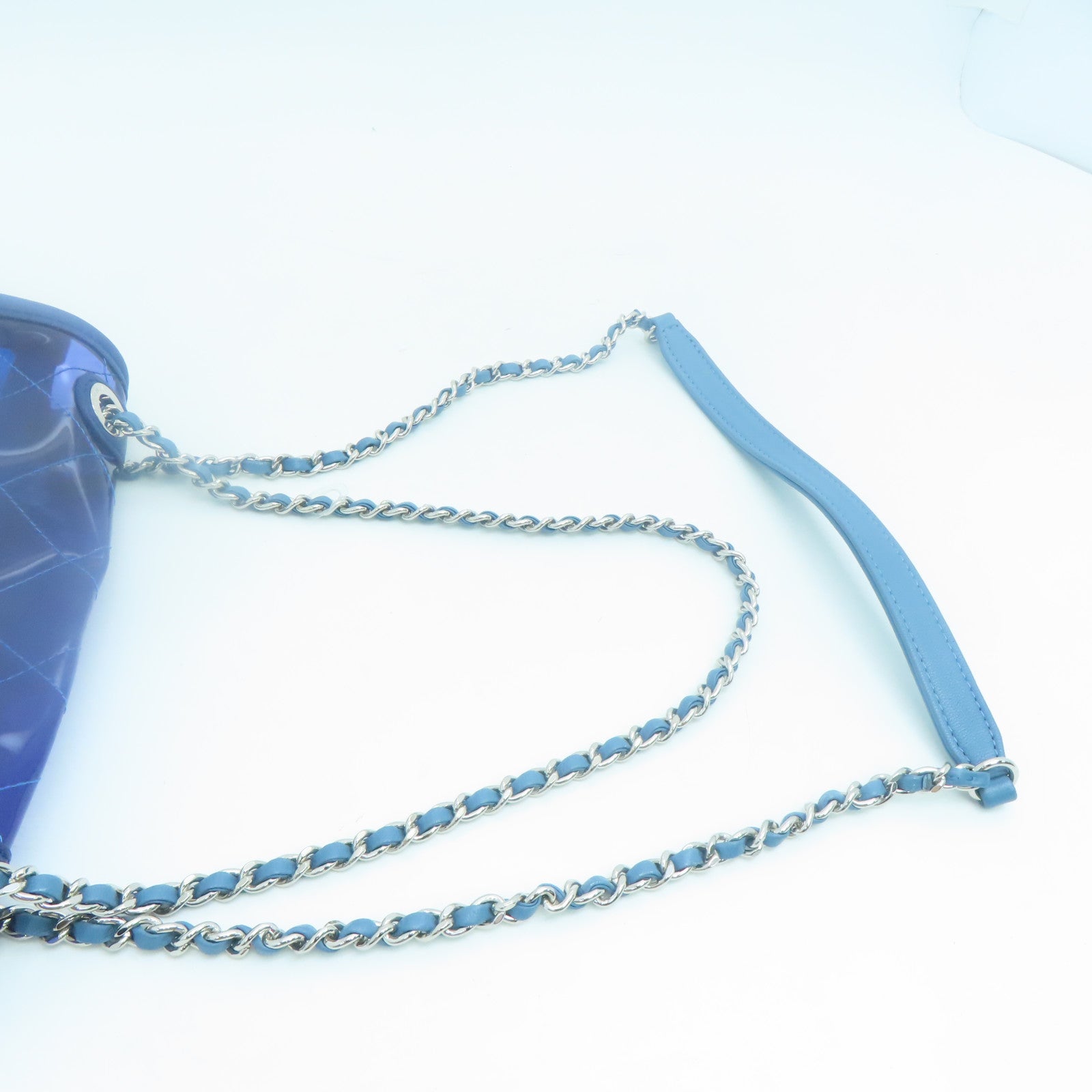 CHANEL PVC皮革Chain Shoulder銀扣鏈帶肩背袋銀色