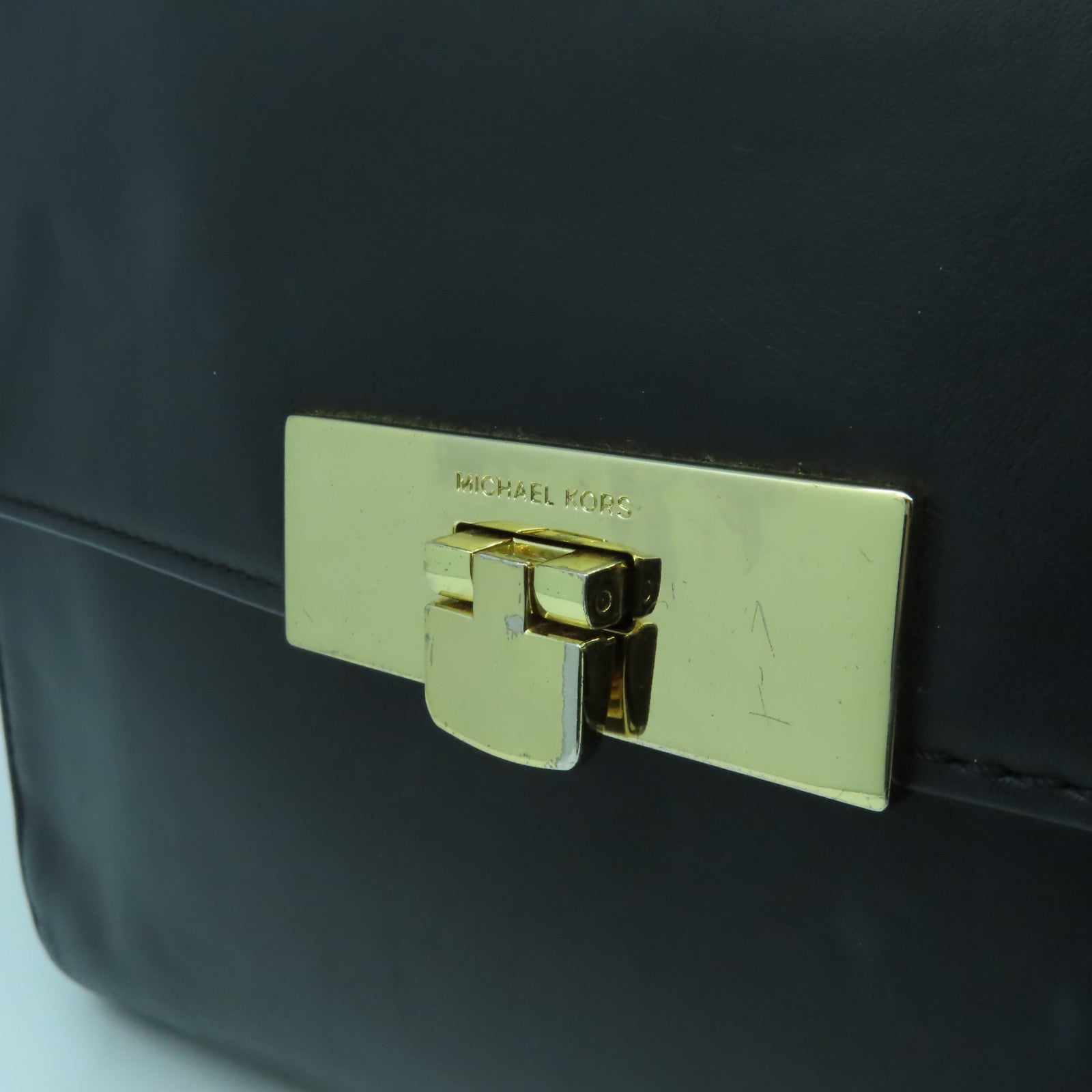 Michael Kors 牛皮皮革Shoulder Bag金扣手挽肩背兩用袋黑色