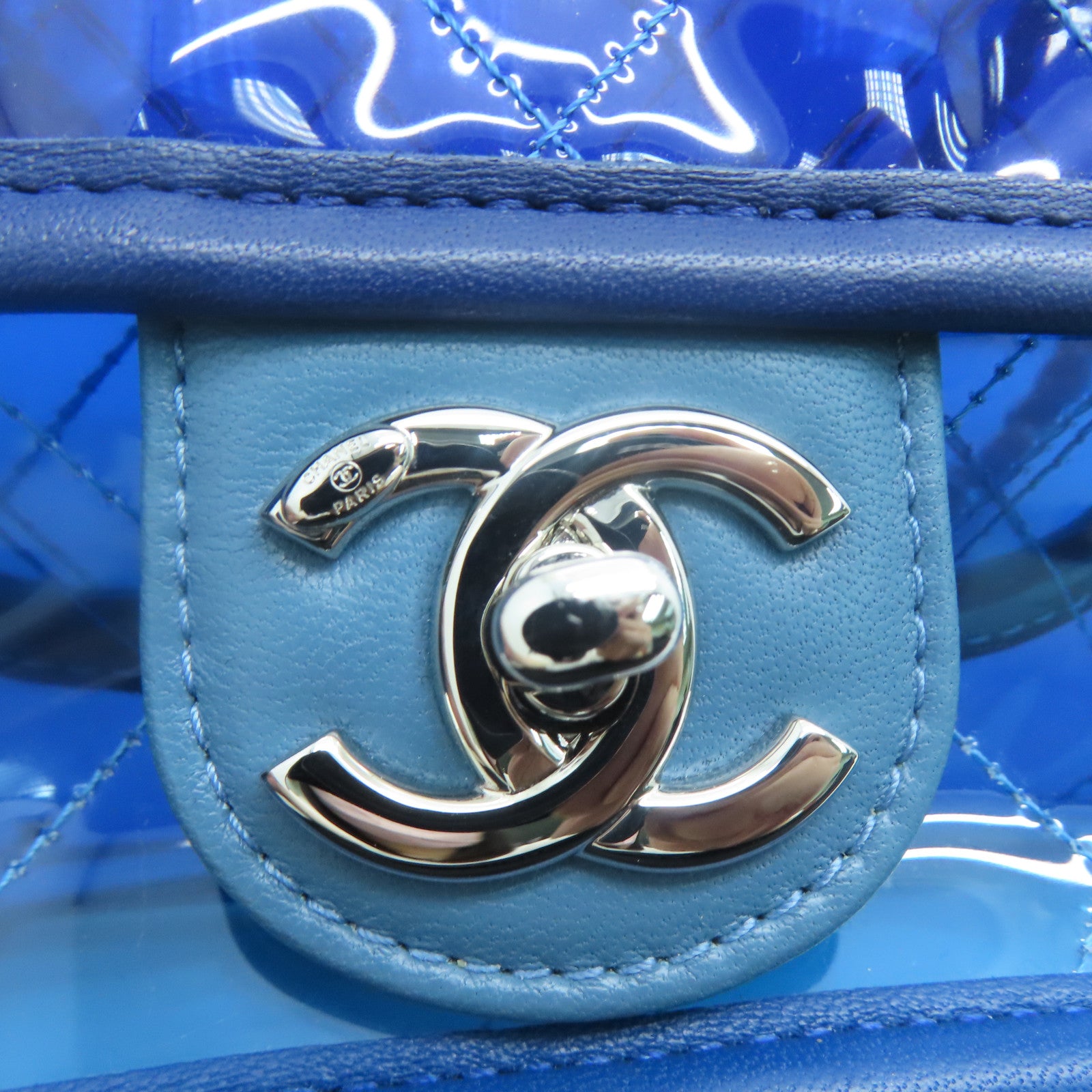 CHANEL PVC皮革Chain Shoulder銀扣鏈帶肩背袋銀色