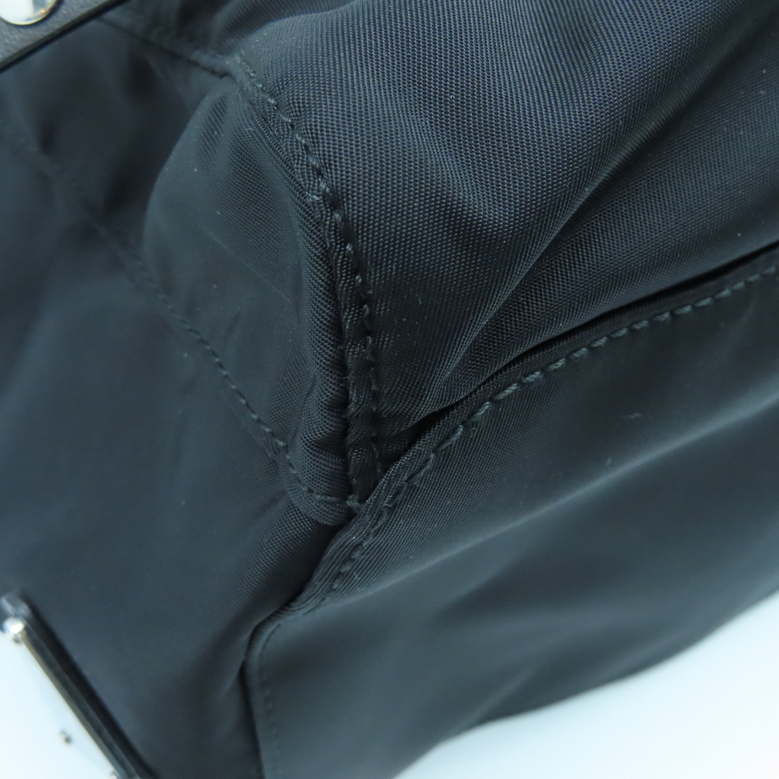 PRADA 尼龍Rucksack銀扣背包黑色