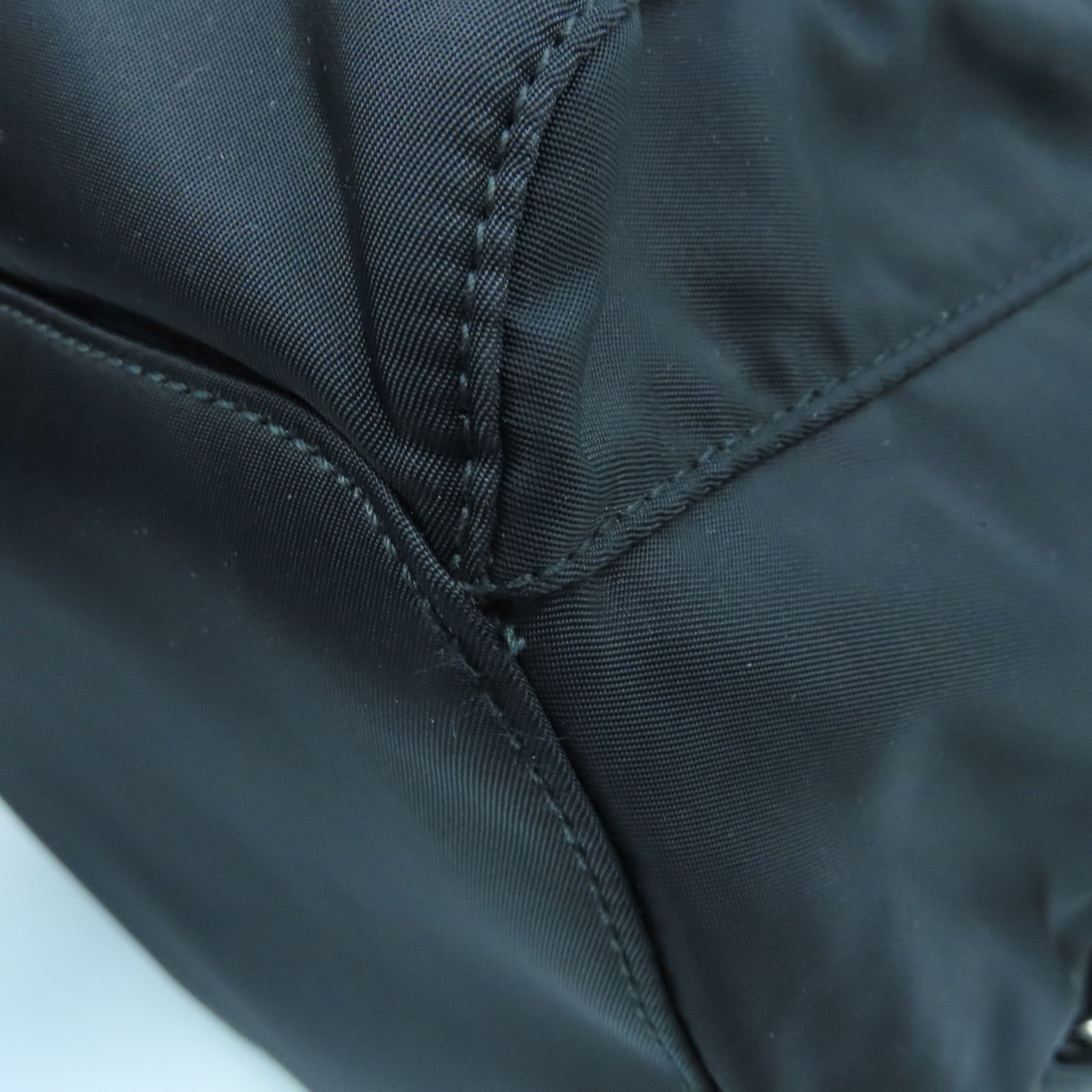 PRADA 尼龍Rucksack銀扣背包黑色
