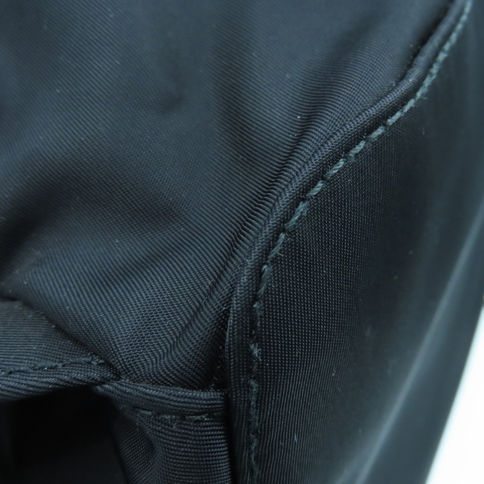 PRADA 尼龍Rucksack銀扣背包黑色