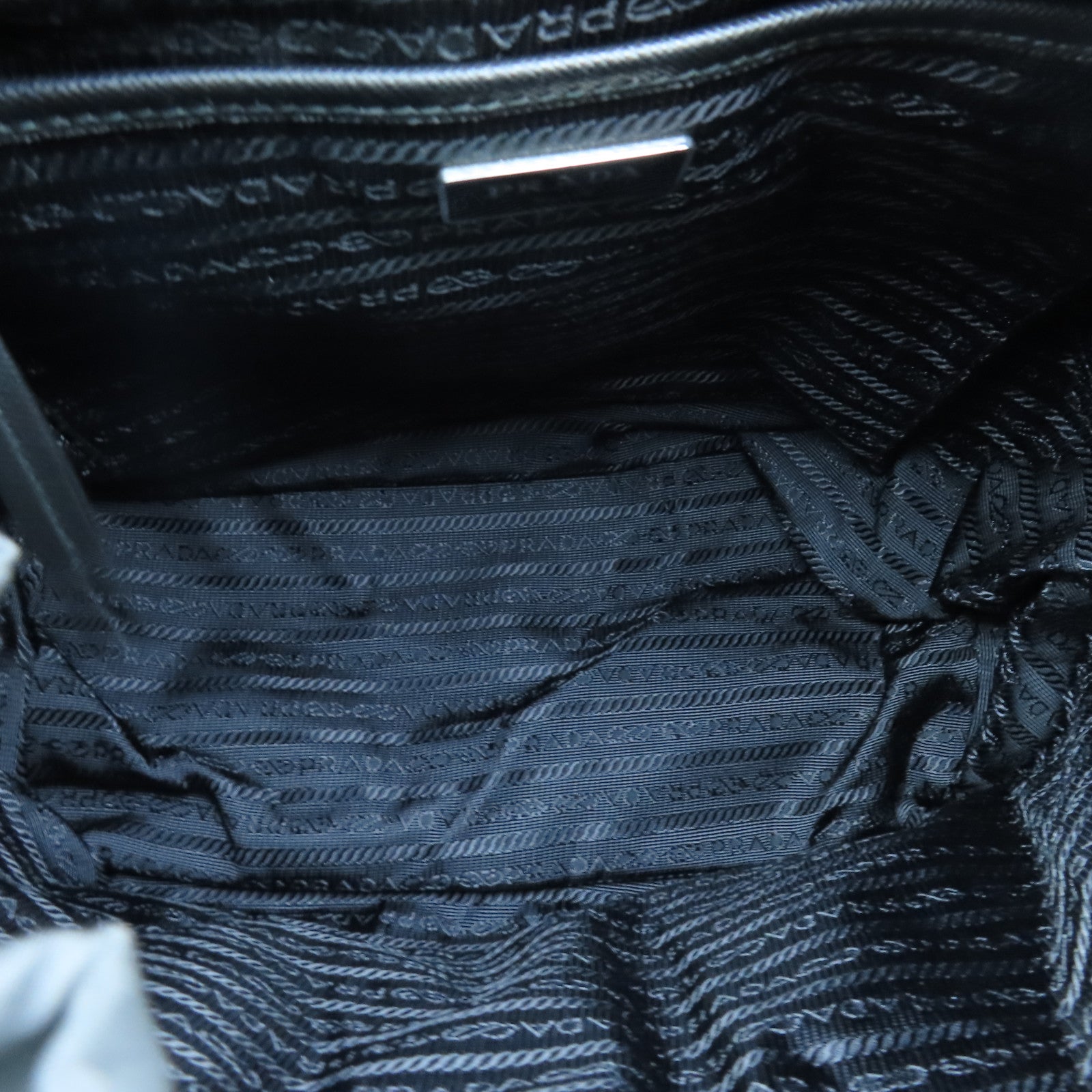 PRADA 尼龍Rucksack銀扣背包黑色